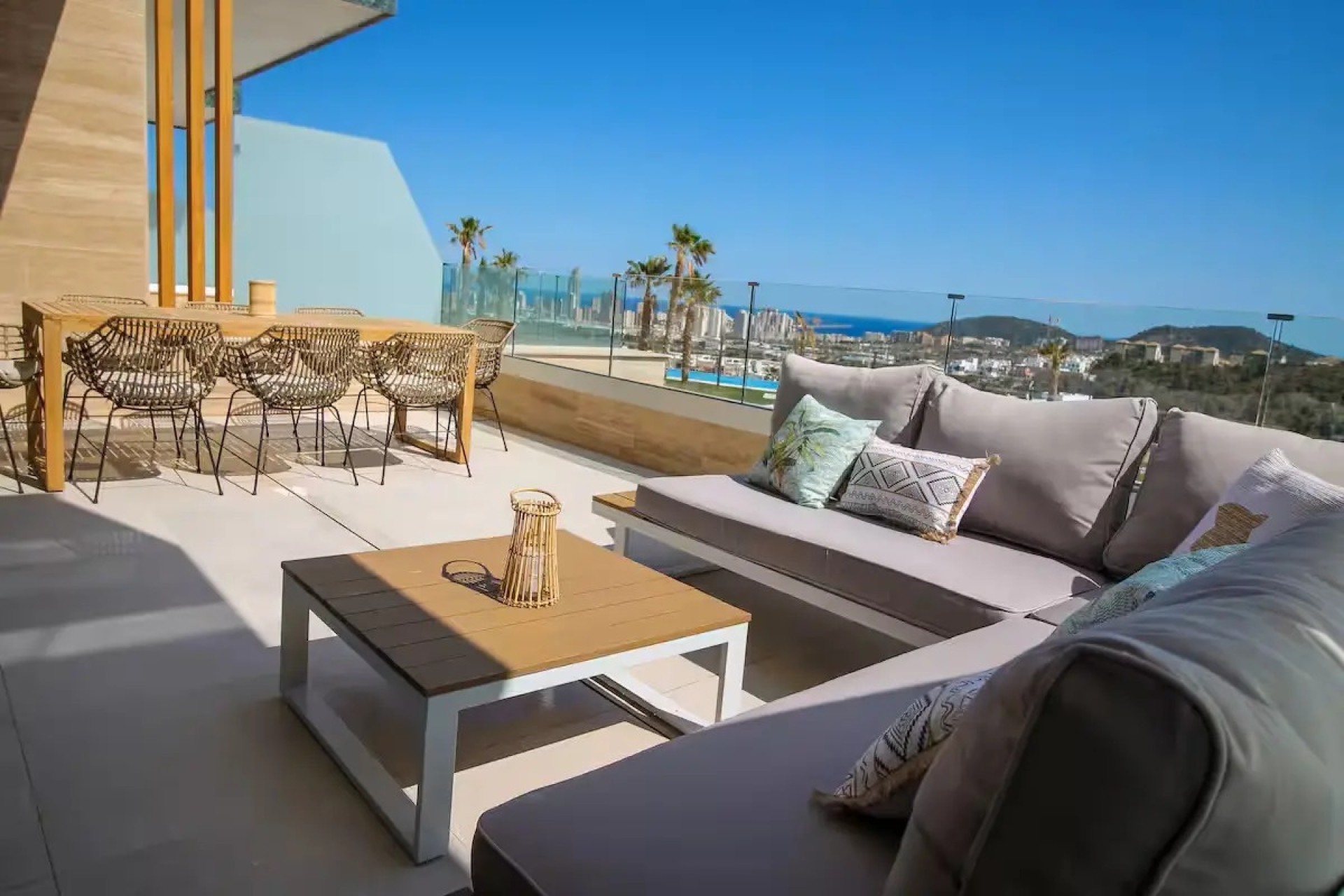Venta - Apartamento / Piso -
Finestrat