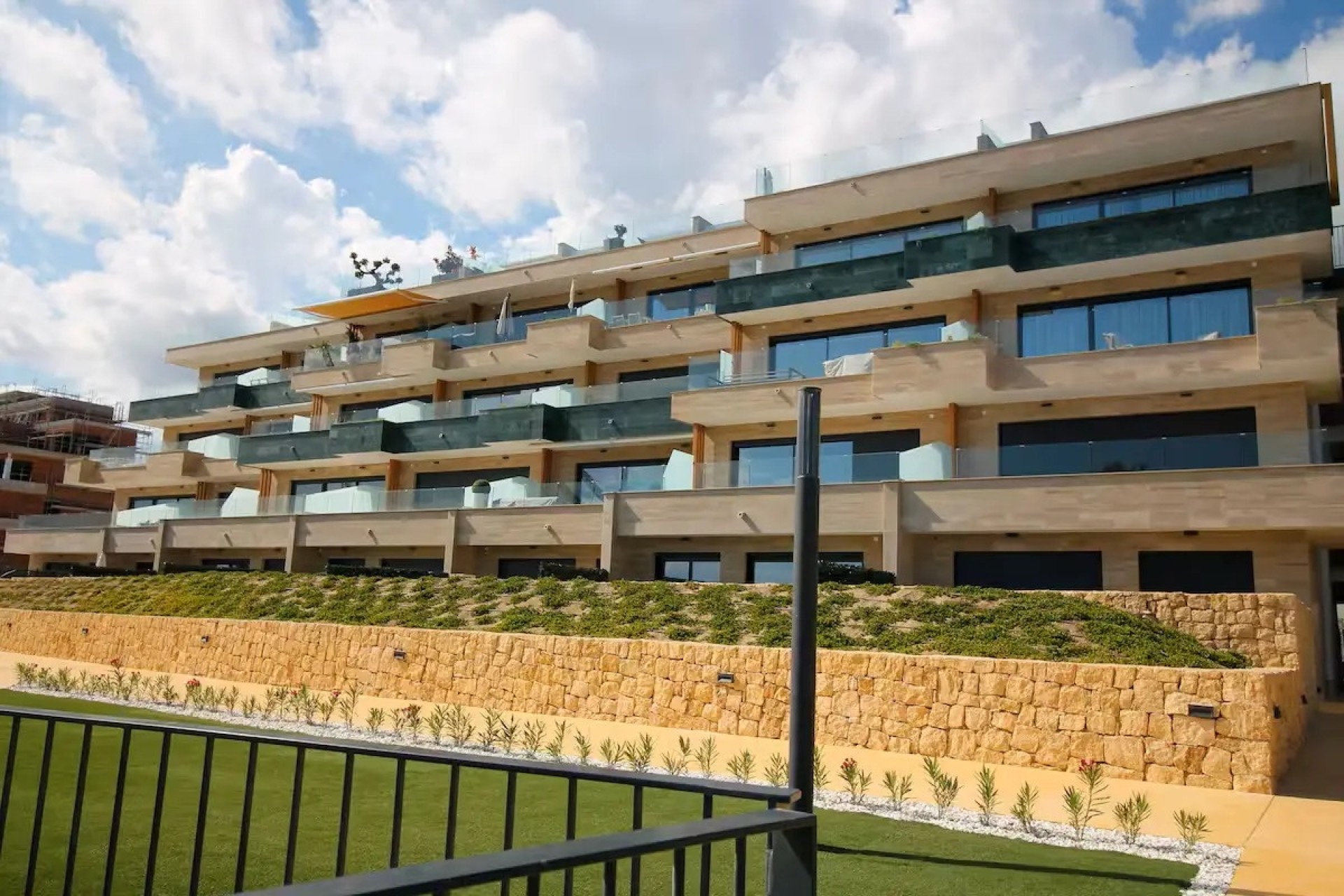 Venta - Apartamento / Piso -
Finestrat