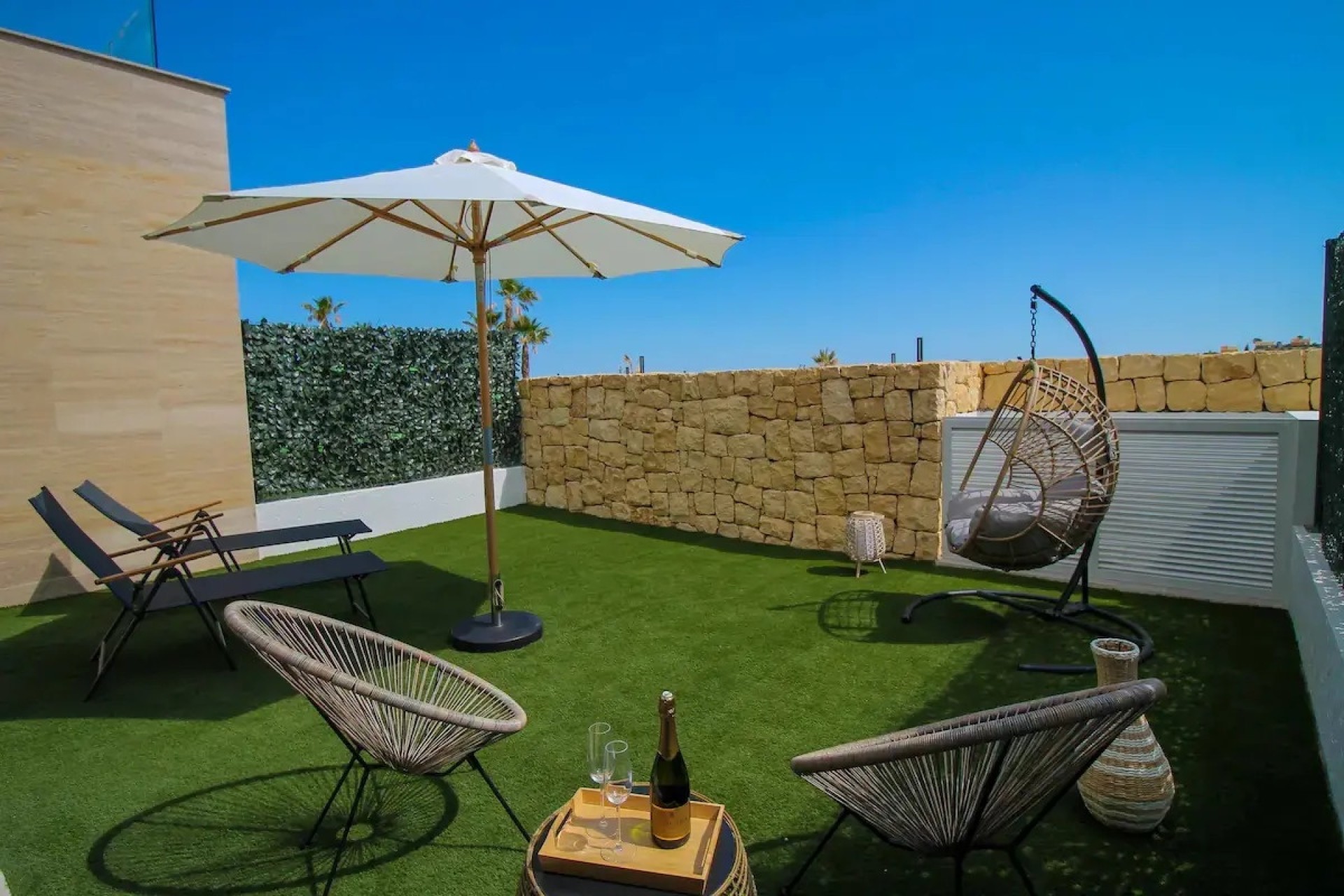 Venta - Apartamento / Piso -
Finestrat