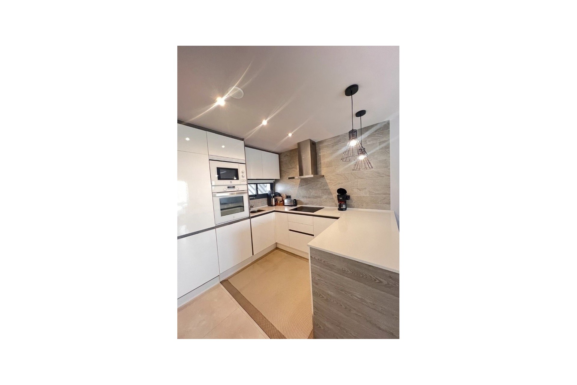 Venta - Apartamento / Piso -
Guardamar del Segura - El Raso