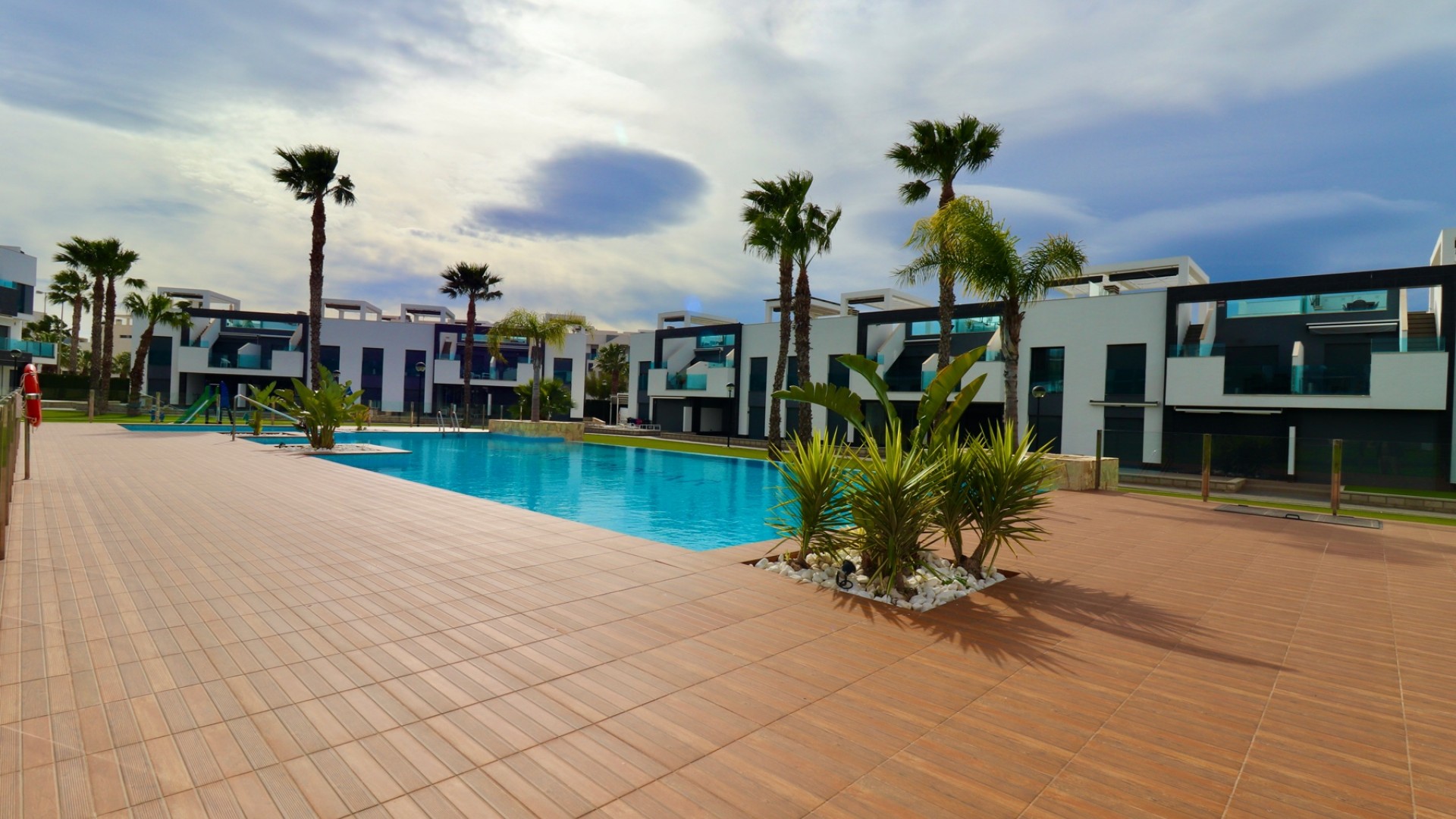 Venta - Apartamento piso -
Guardamar del Segura - Guardamar - El Raso