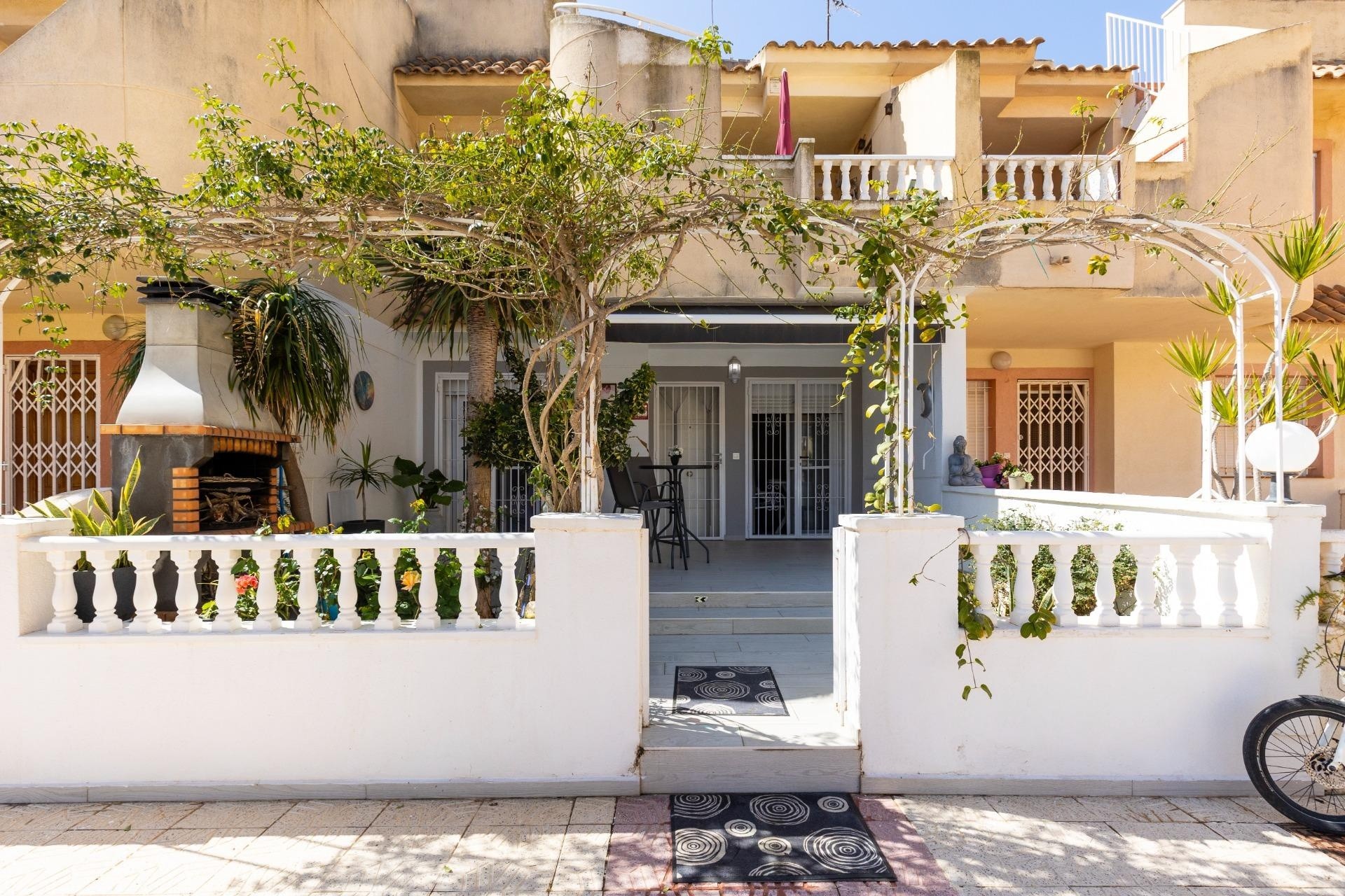 Venta - Apartamento piso -
Guardamar del Segura - Urbanizaciones