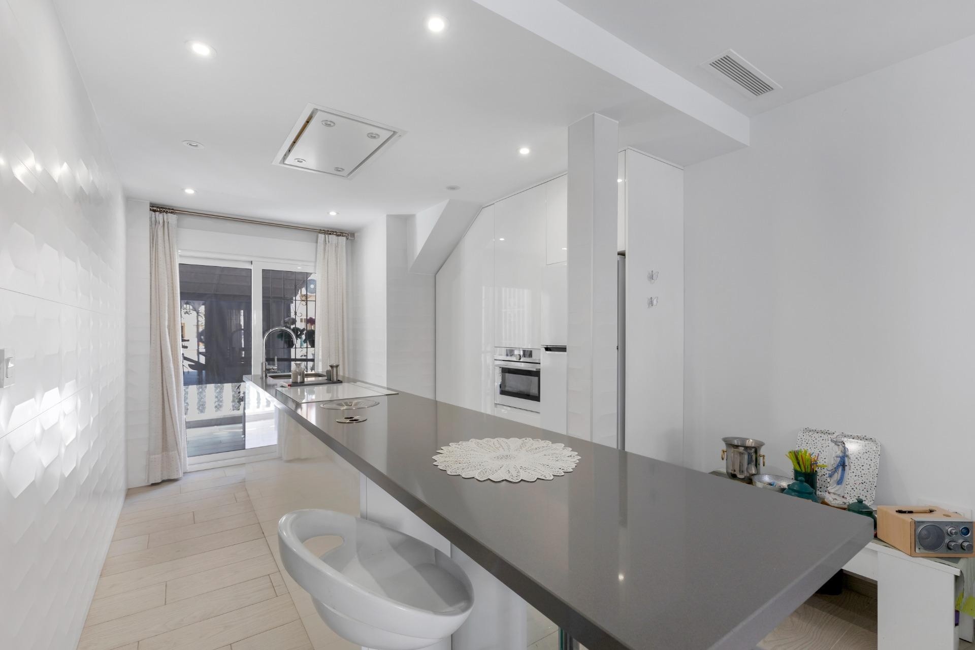 Venta - Apartamento piso -
Guardamar del Segura - Urbanizaciones