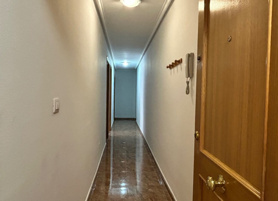 Venta - Apartamento piso -
Jacarilla - pueblo