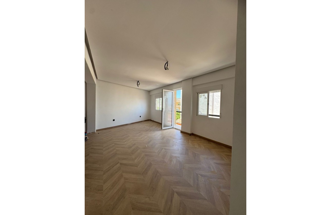Venta - Apartamento / Piso -
Jávea