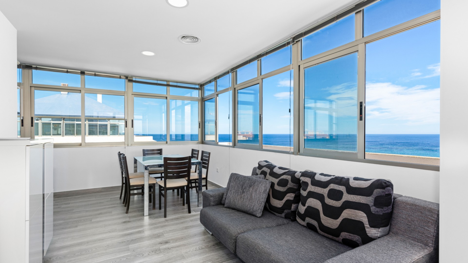 Venta - Apartamento piso -
La Manga del Mar Menor - La Manga