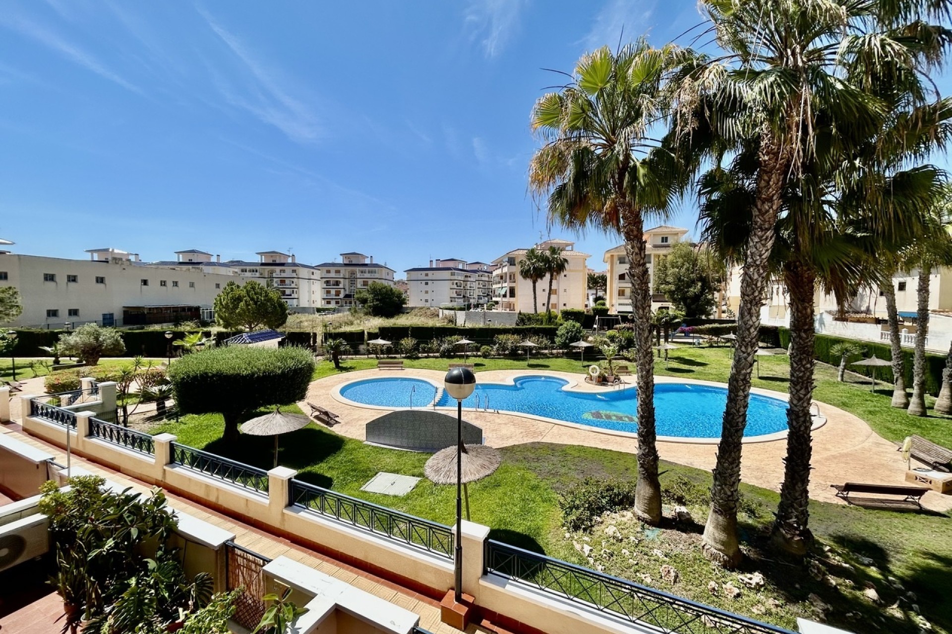Venta - Apartamento / Piso -
La Mata - Costa Blanca