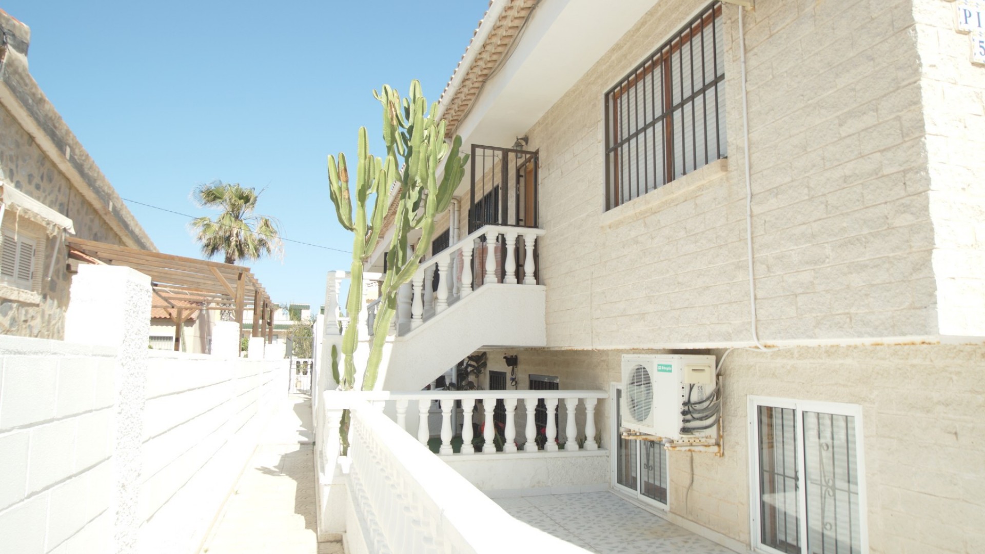 Venta - Apartamento piso -
La Mata - Playa