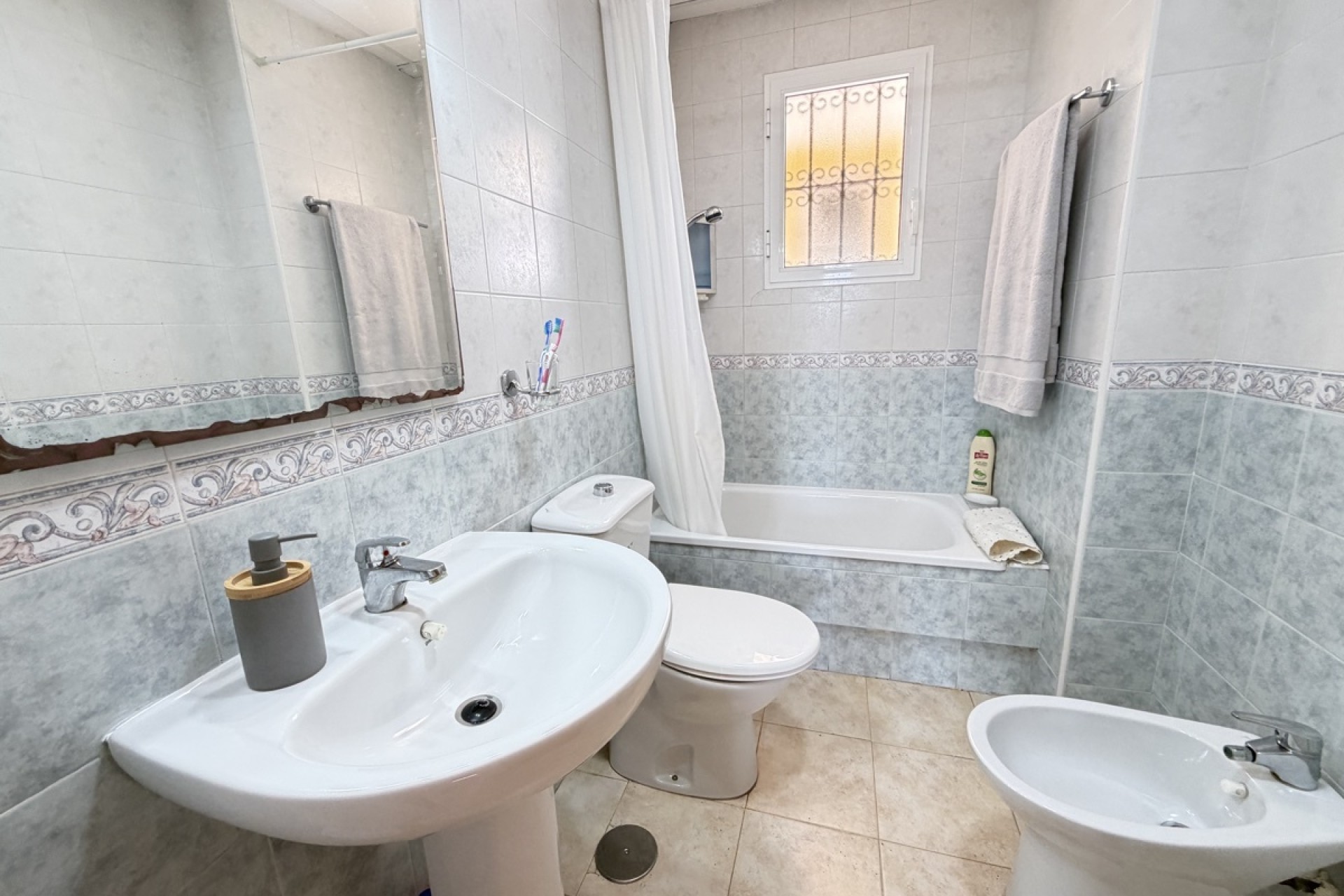 Venta - Apartamento piso -
La Zenia