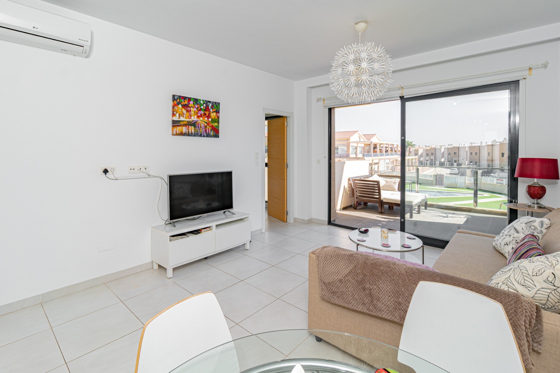 Venta - Apartamento / Piso -
La Zenia