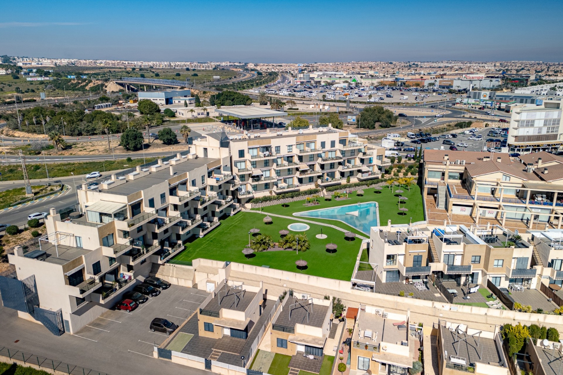 Venta - Apartamento / Piso -
La Zenia