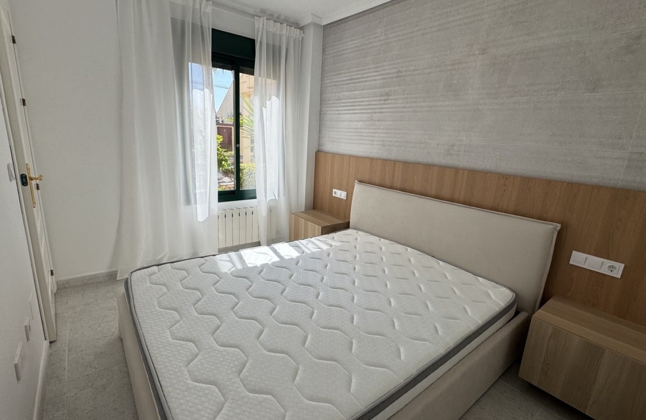 Venta - Apartamento / Piso -
Lomas de Campoamor - Costa Blanca