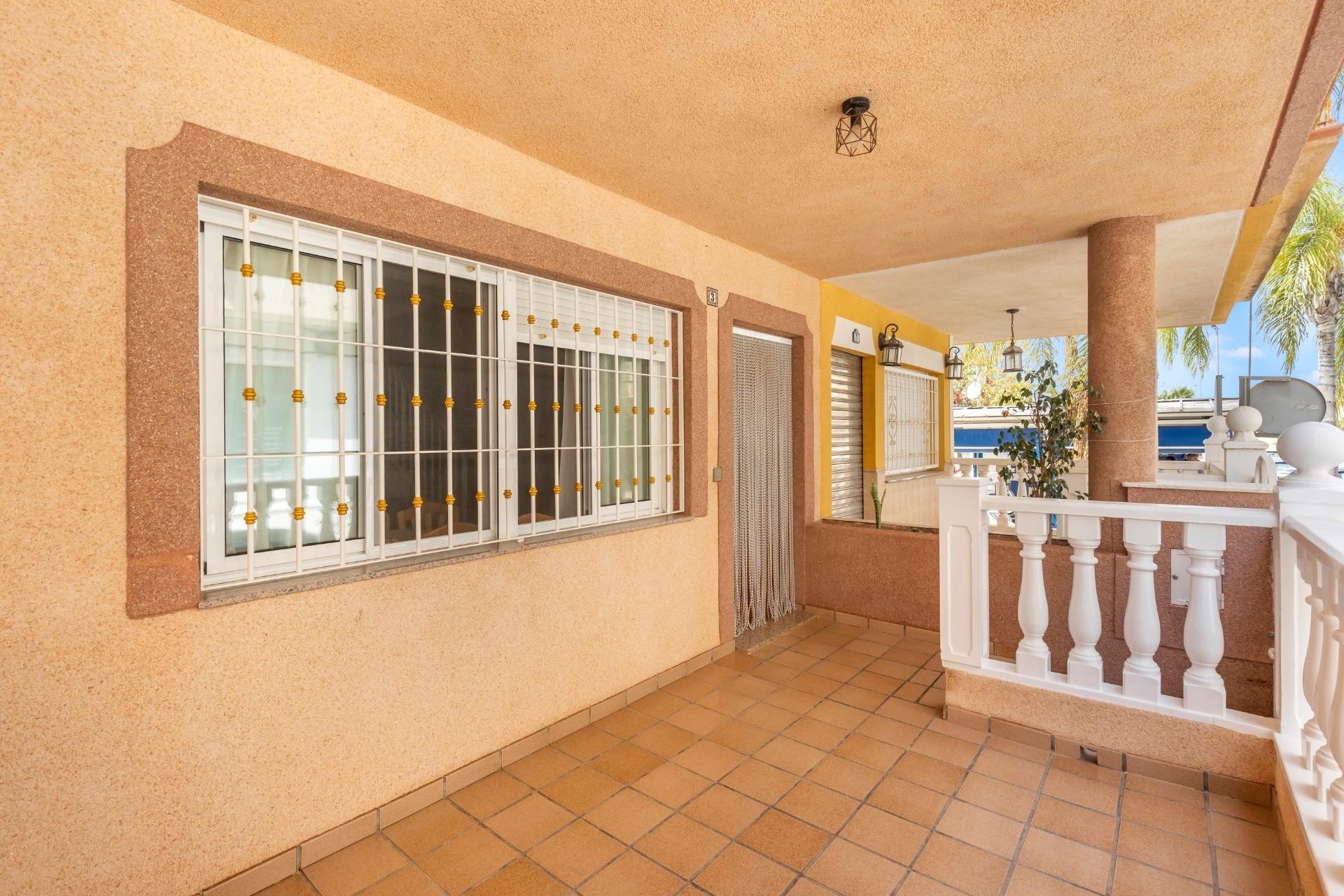 Venta - Apartamento / Piso -
Los Alcázares - Centro