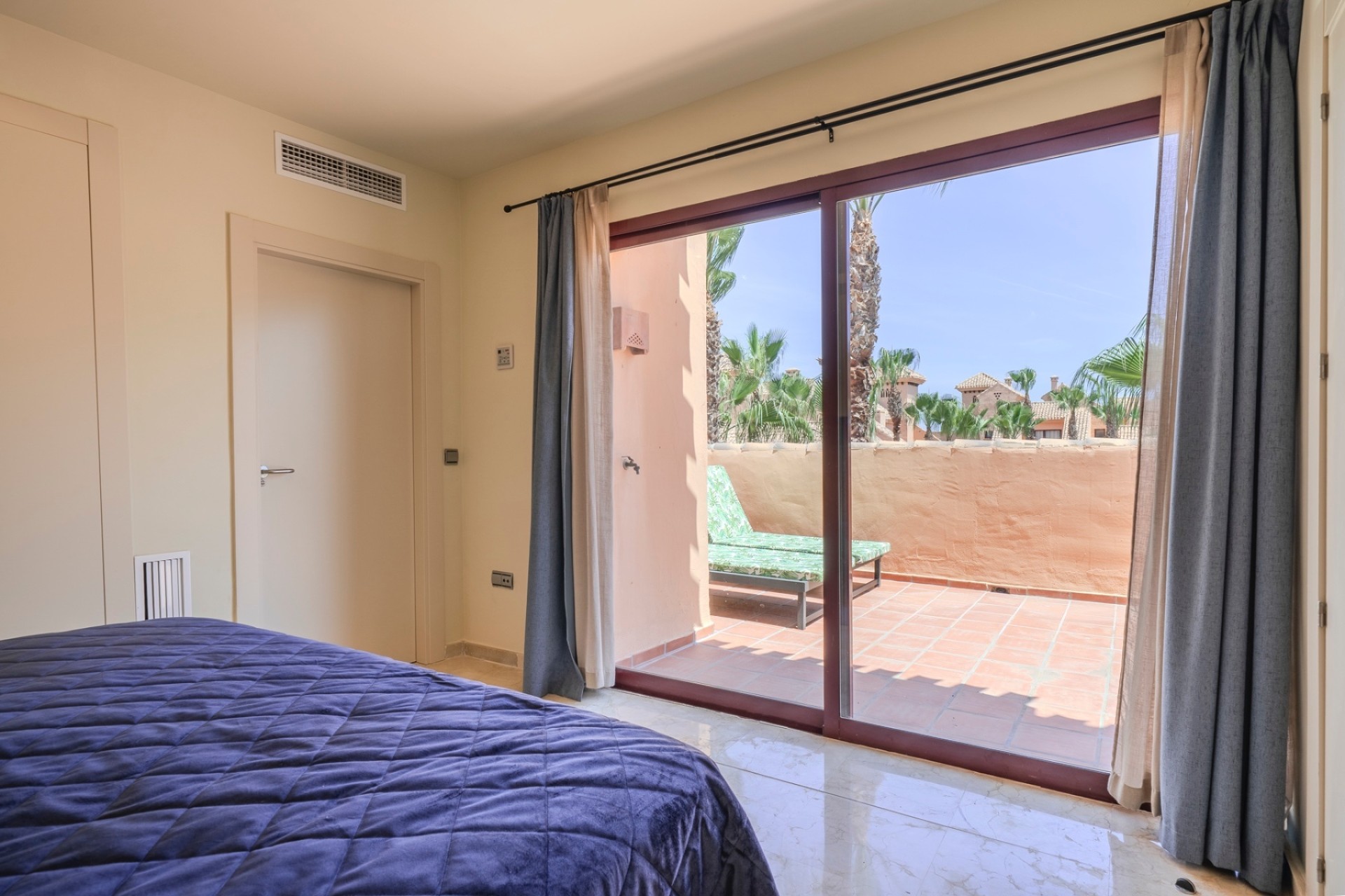 Venta - Apartamento / Piso -
Los Alcazares - Los Montesinos