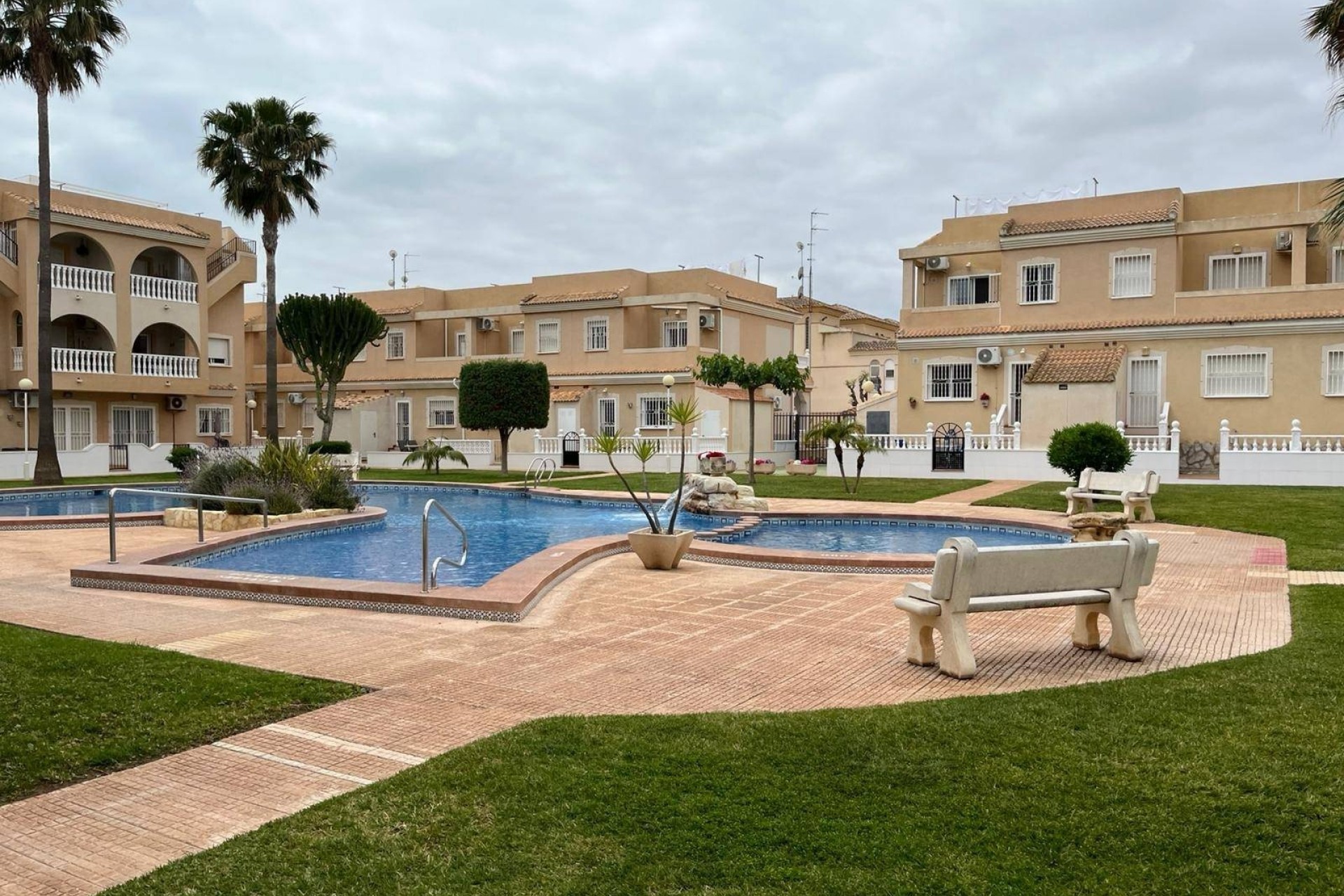 Venta - Apartamento / Piso -
Los Alcazares