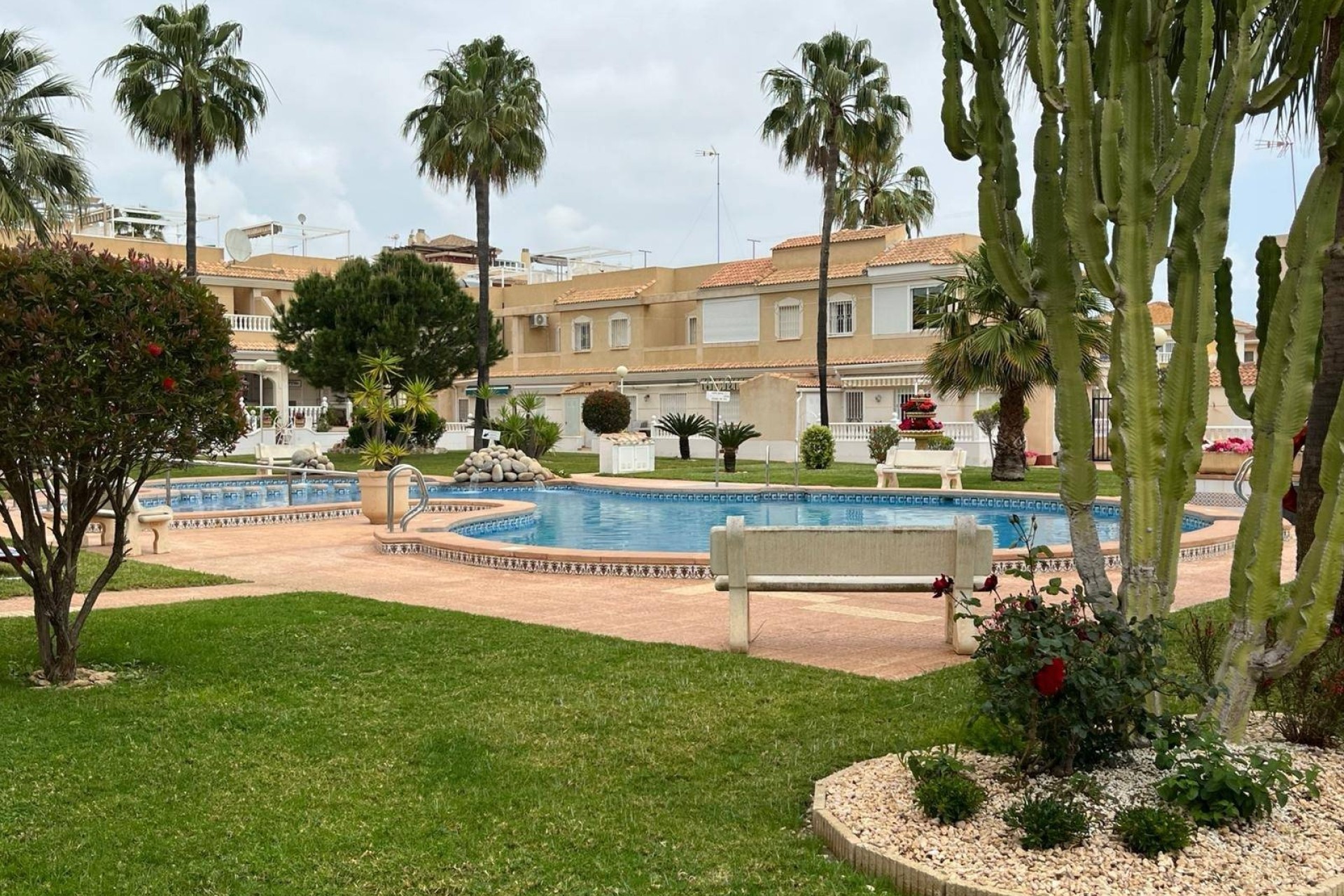 Venta - Apartamento / Piso -
Los Alcazares