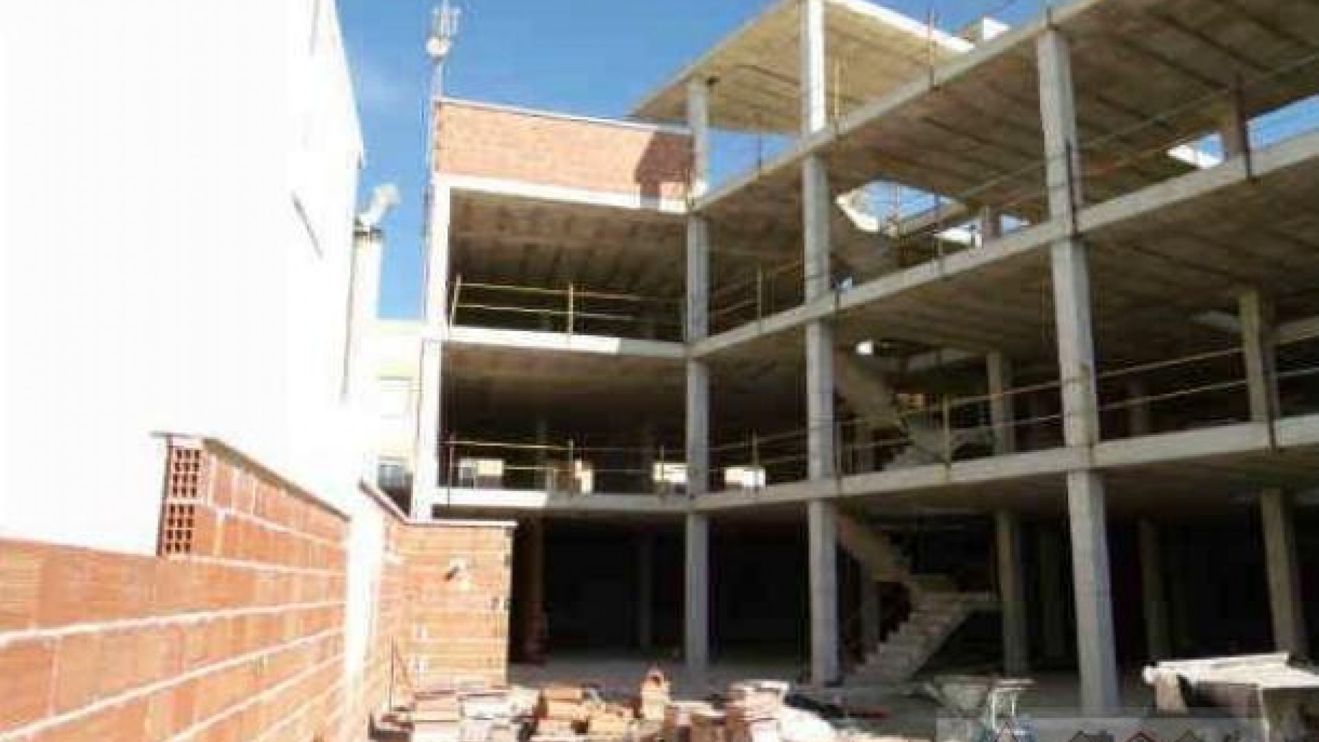 Venta - Apartamento piso -
Los Montesinos - Center