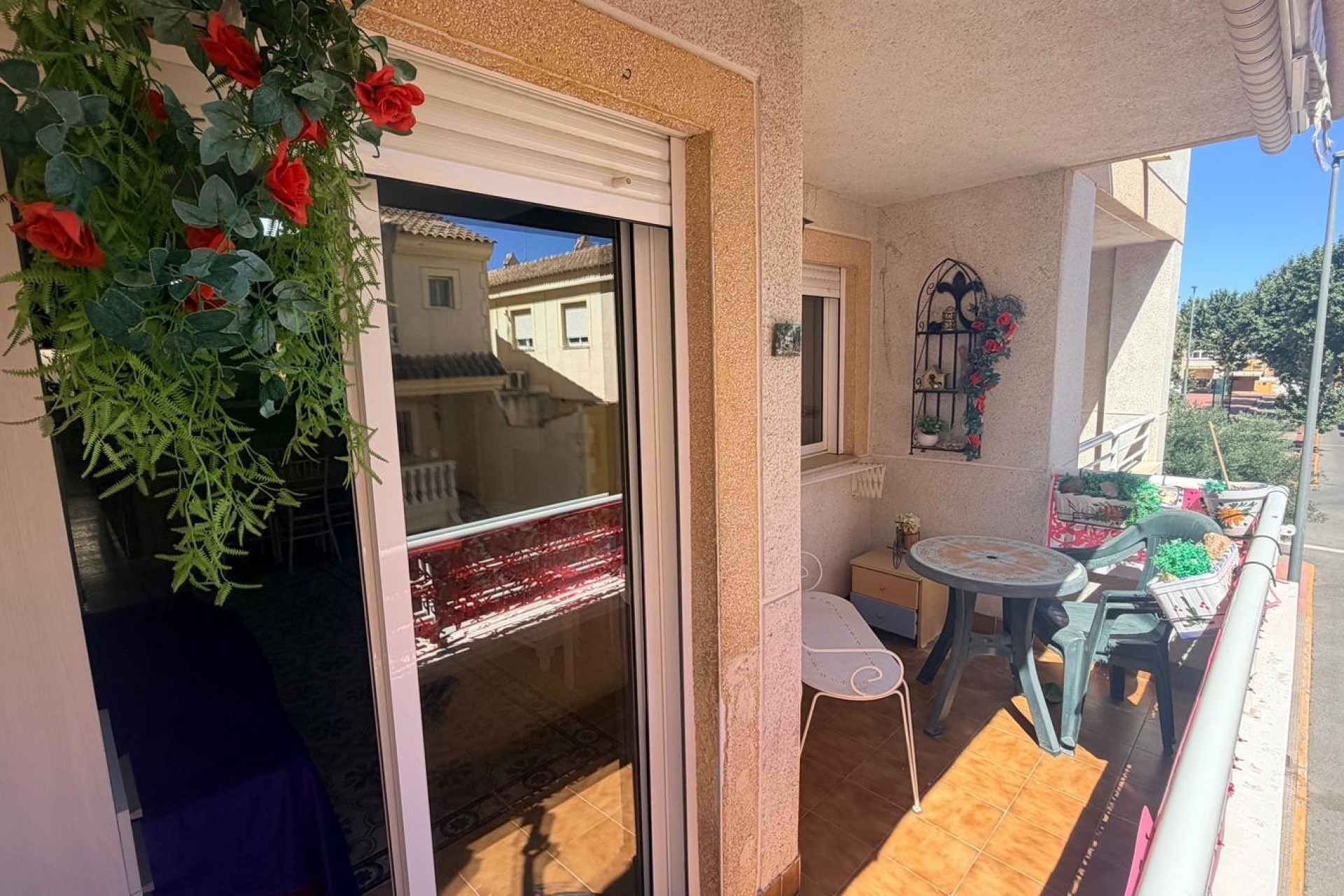Venta - Apartamento / Piso -
Los Montesinos - Centro