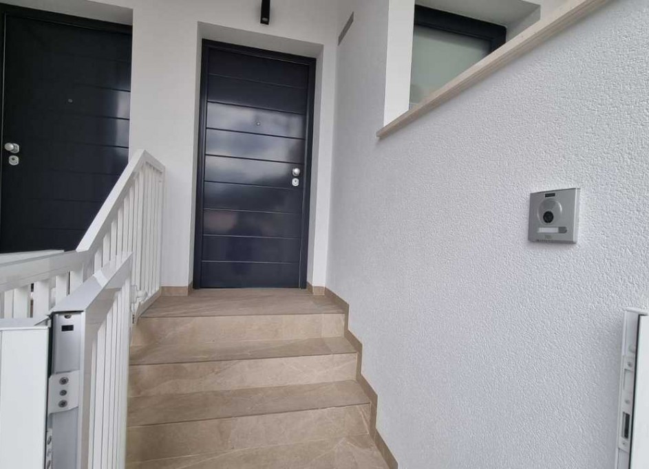 Venta - Apartamento piso -
Los Montesinos - Montesinos