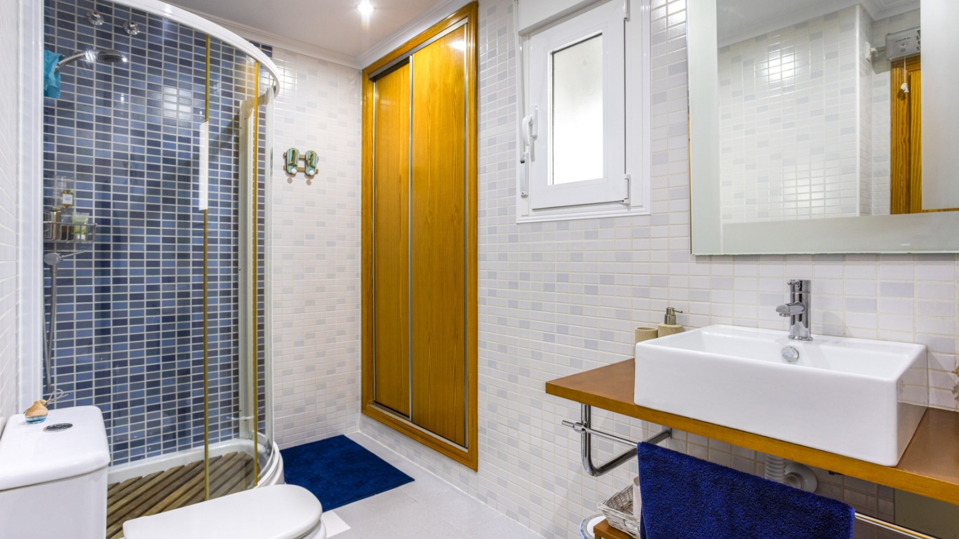 Venta - Apartamento piso -
Los Montesinos