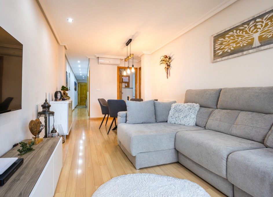 Venta - Apartamento piso -
Los Montesinos