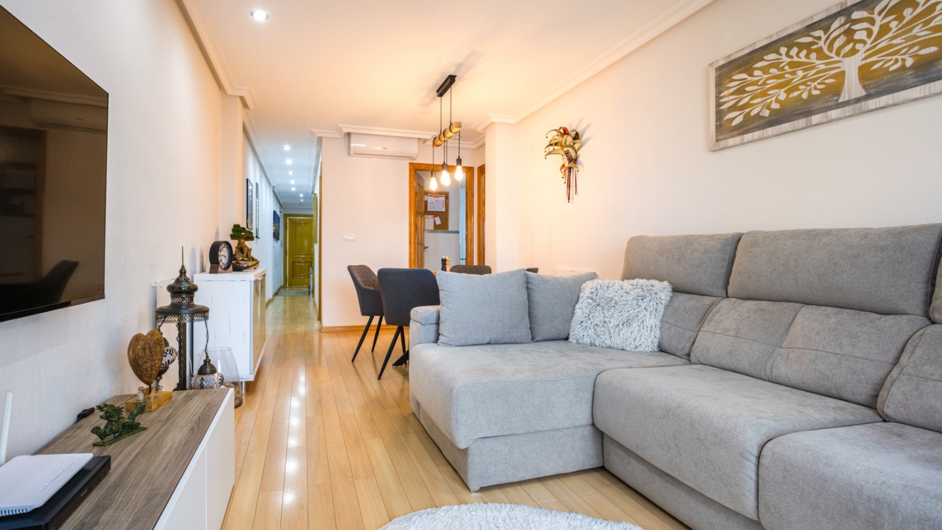 Venta - Apartamento piso -
Los Montesinos