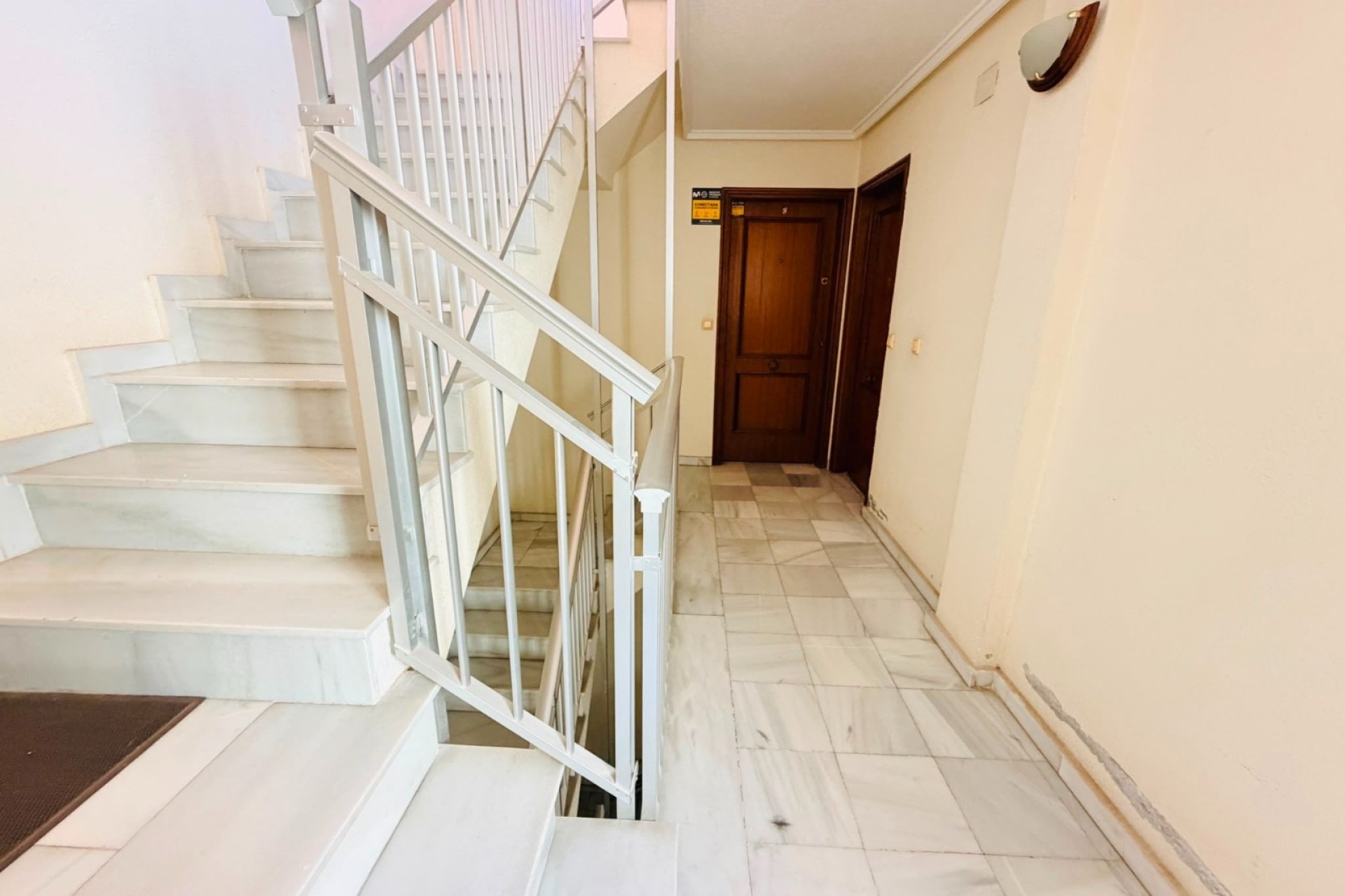 Venta - Apartamento / Piso -
Los Montesinos