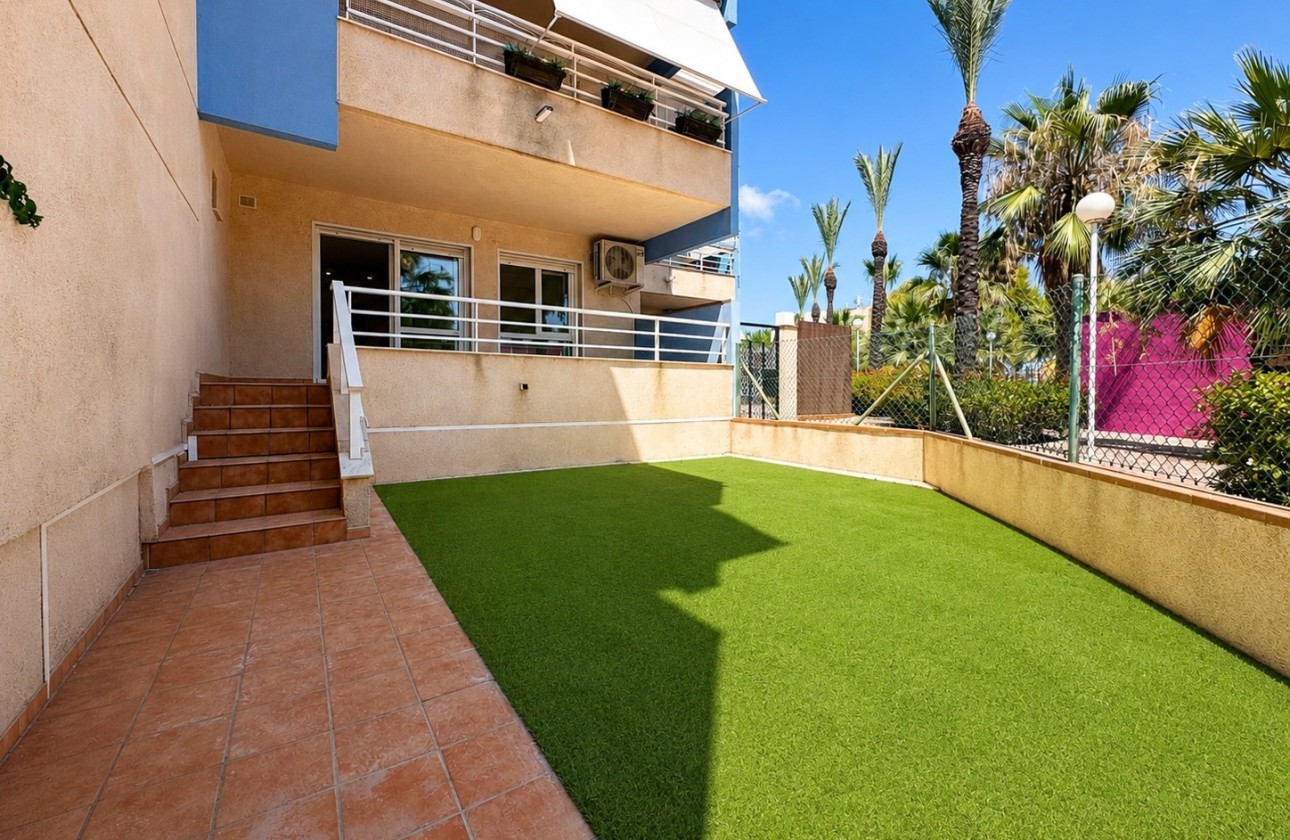 Venta - Apartamento / Piso -
Orihuela Costa - Agua Marina