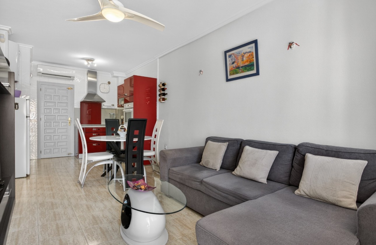 Venta - Apartamento / Piso -
Orihuela Costa - Costa Blanca