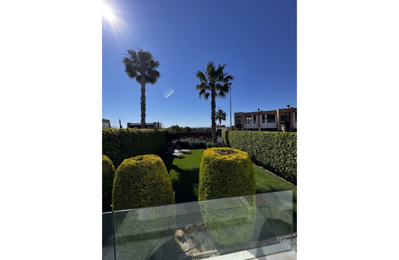 Venta - Apartamento / Piso -
Orihuela Costa - Costa Blanca