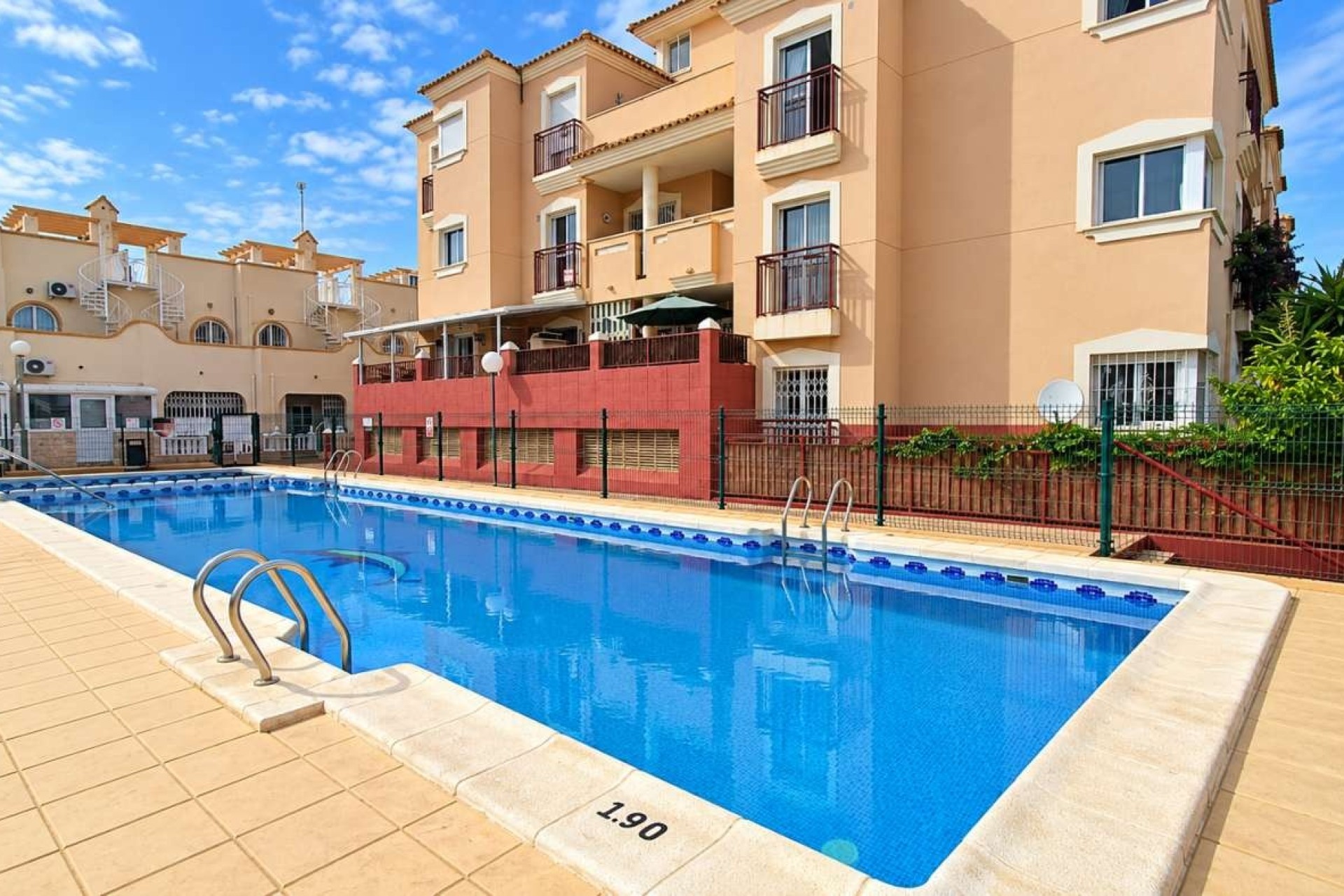 Venta - Apartamento / Piso -
Orihuela Costa - La Florida