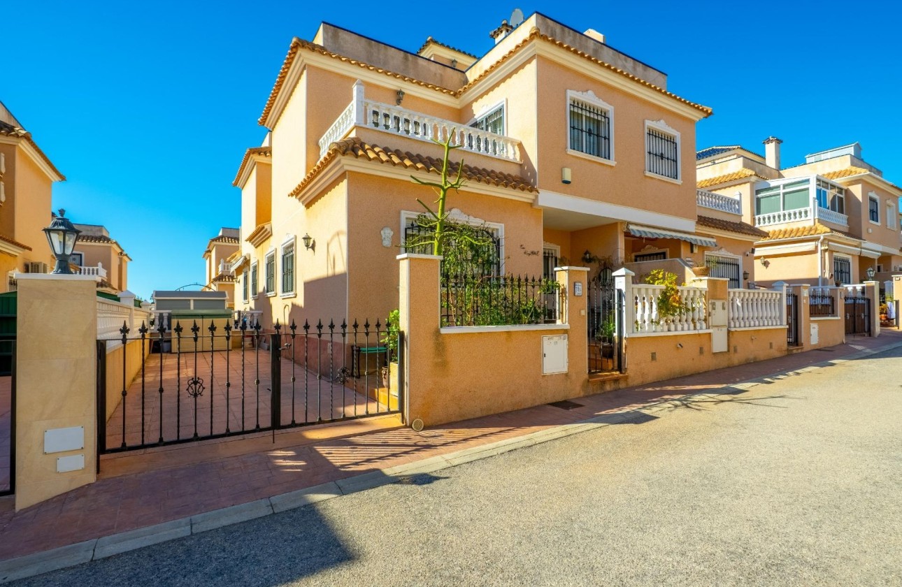 Venta - Apartamento piso -
Orihuela Costa - La Regia