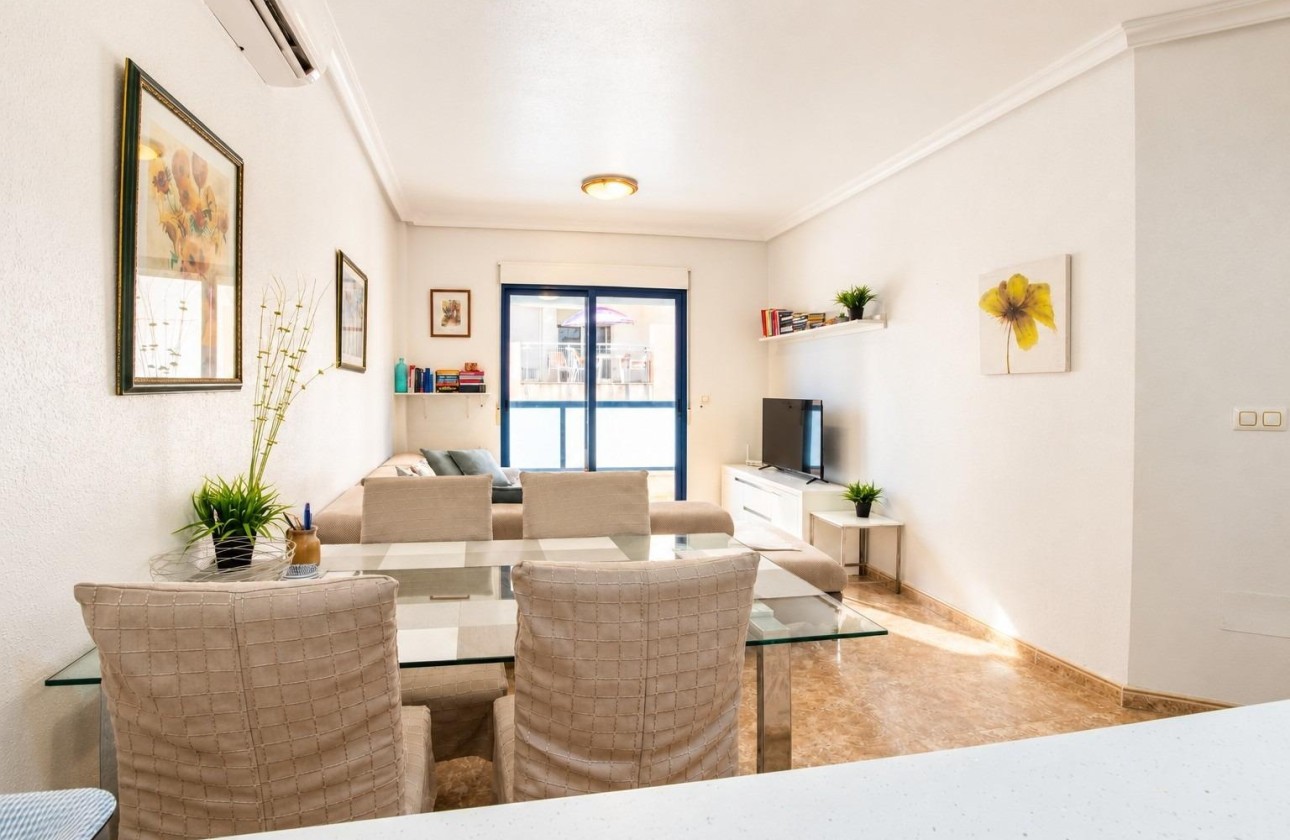 Venta - Apartamento / Piso -
Orihuela Costa - La Regia