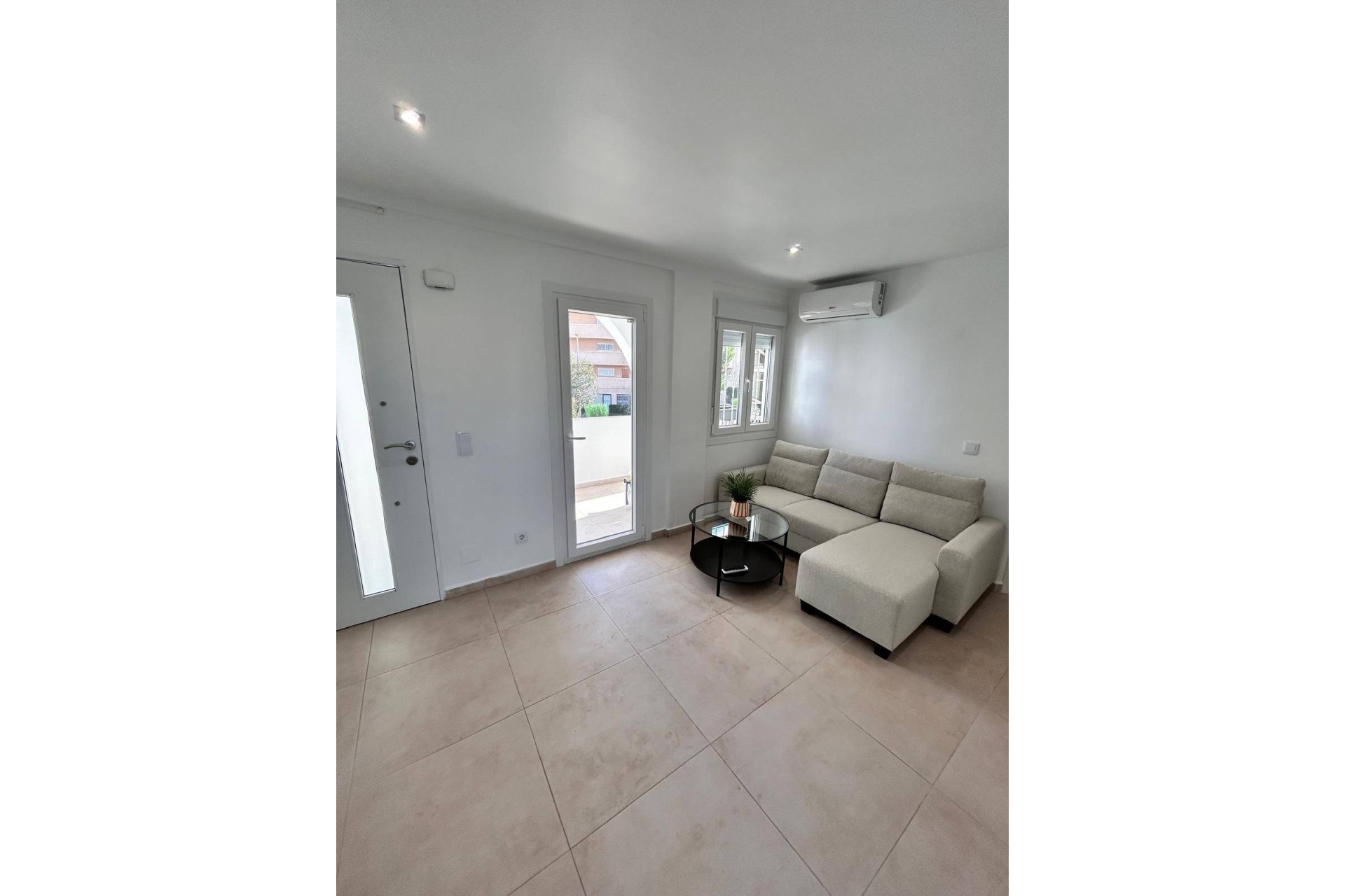 Venta - Apartamento / Piso -
Orihuela Costa - La Zenia