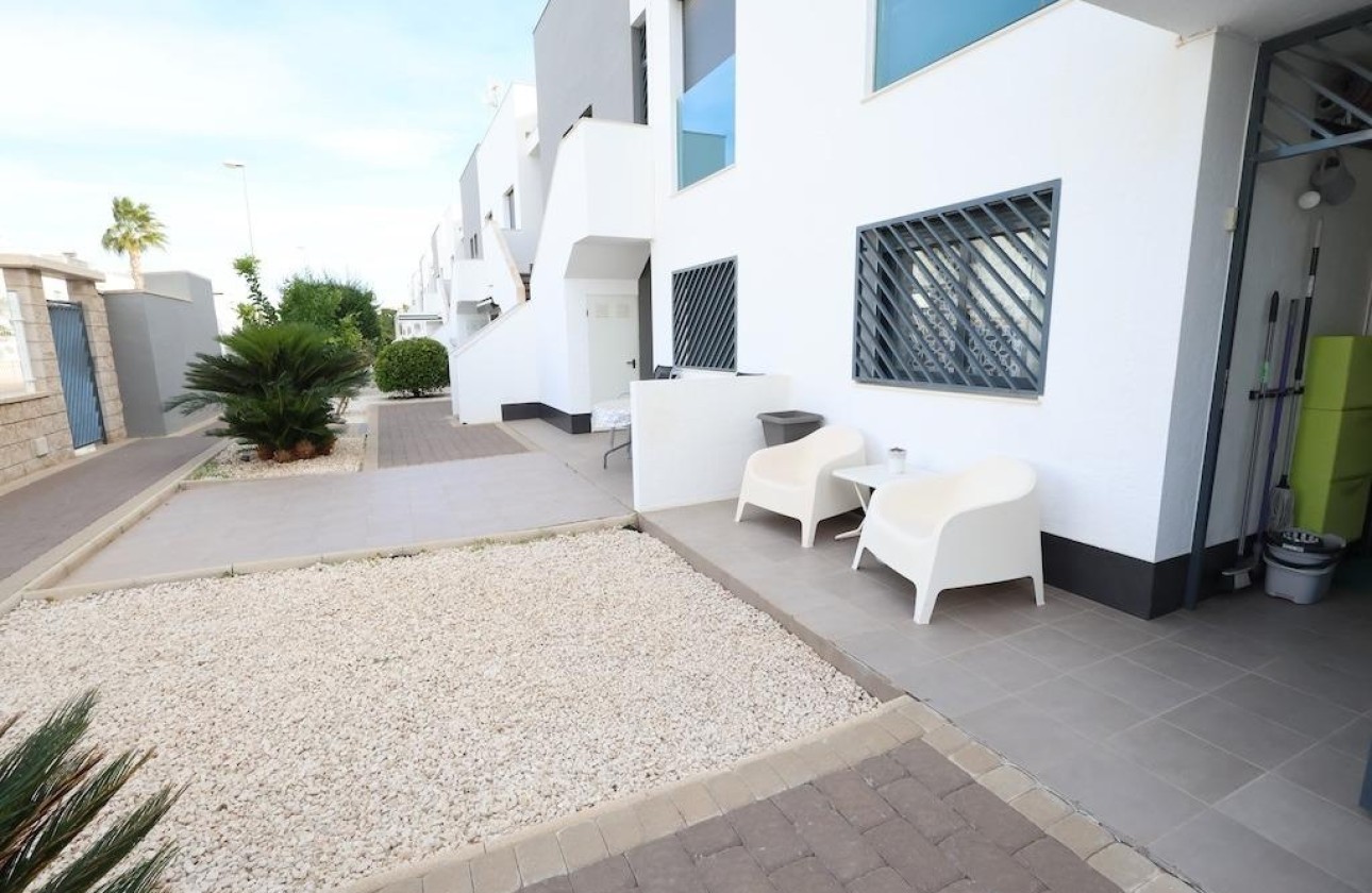 Venta - Apartamento / Piso -
Orihuela Costa - La Zenia