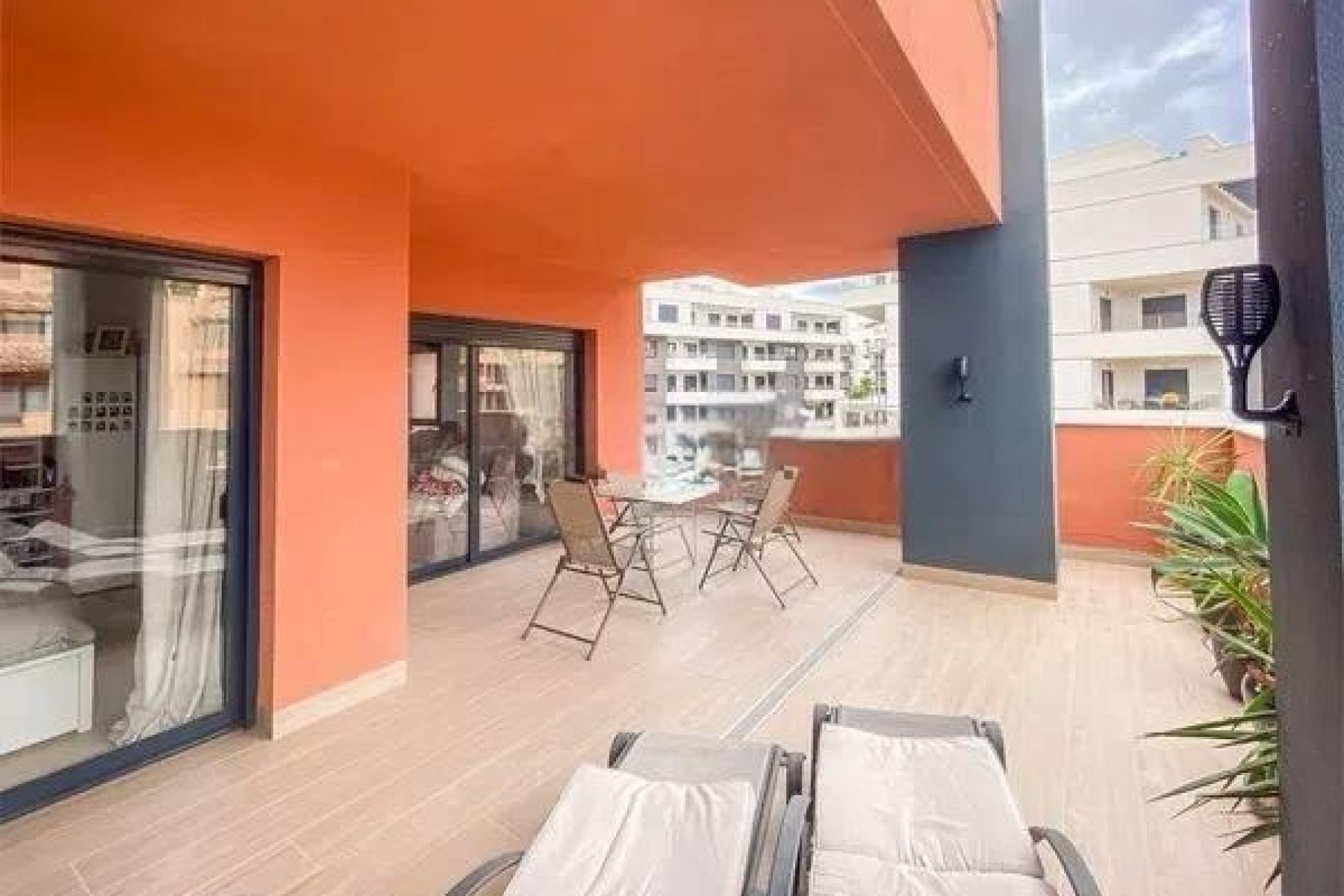 Venta - Apartamento piso -
Orihuela Costa - Las Filipinas