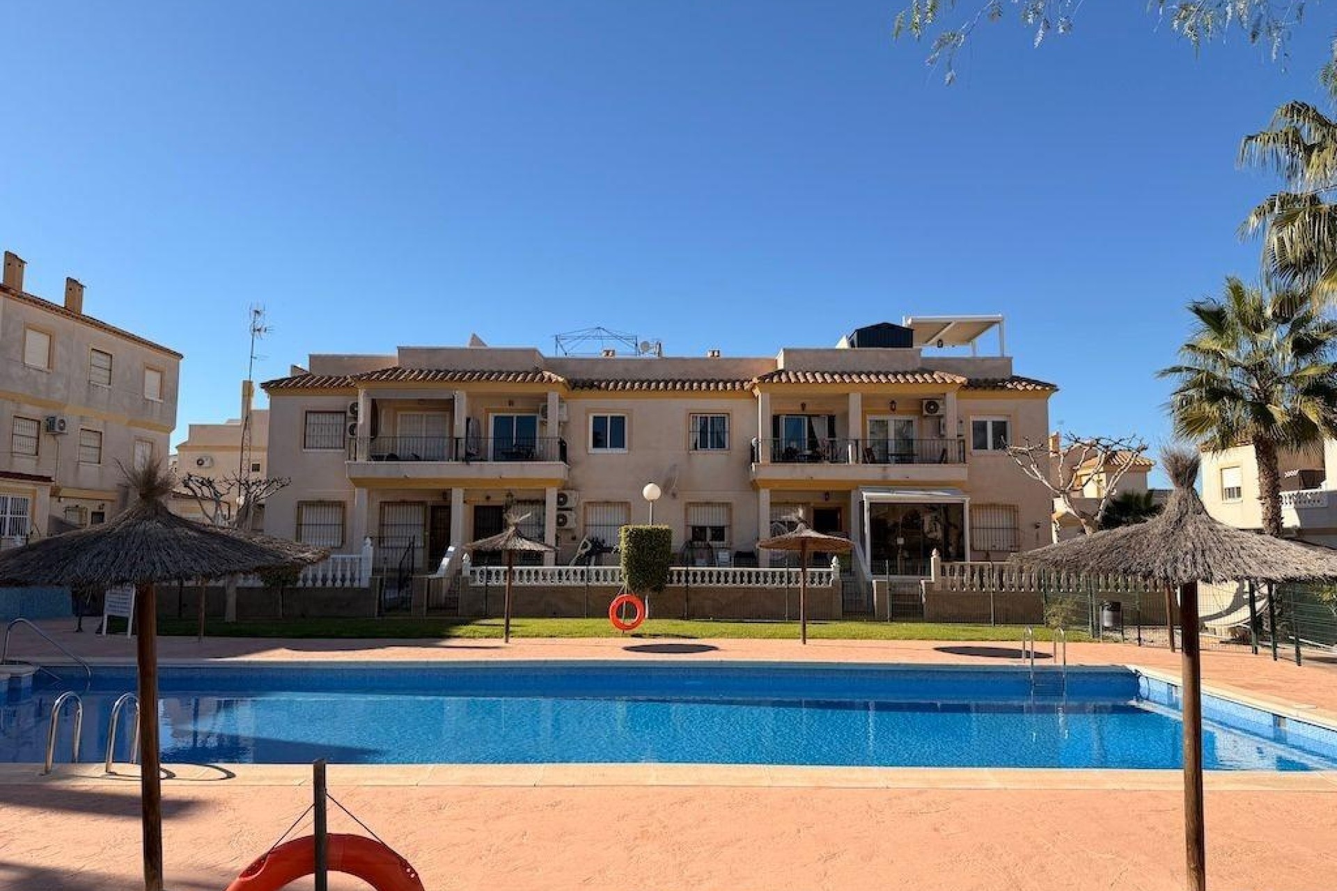Venta - Apartamento / Piso -
Orihuela Costa - Las Filipinas