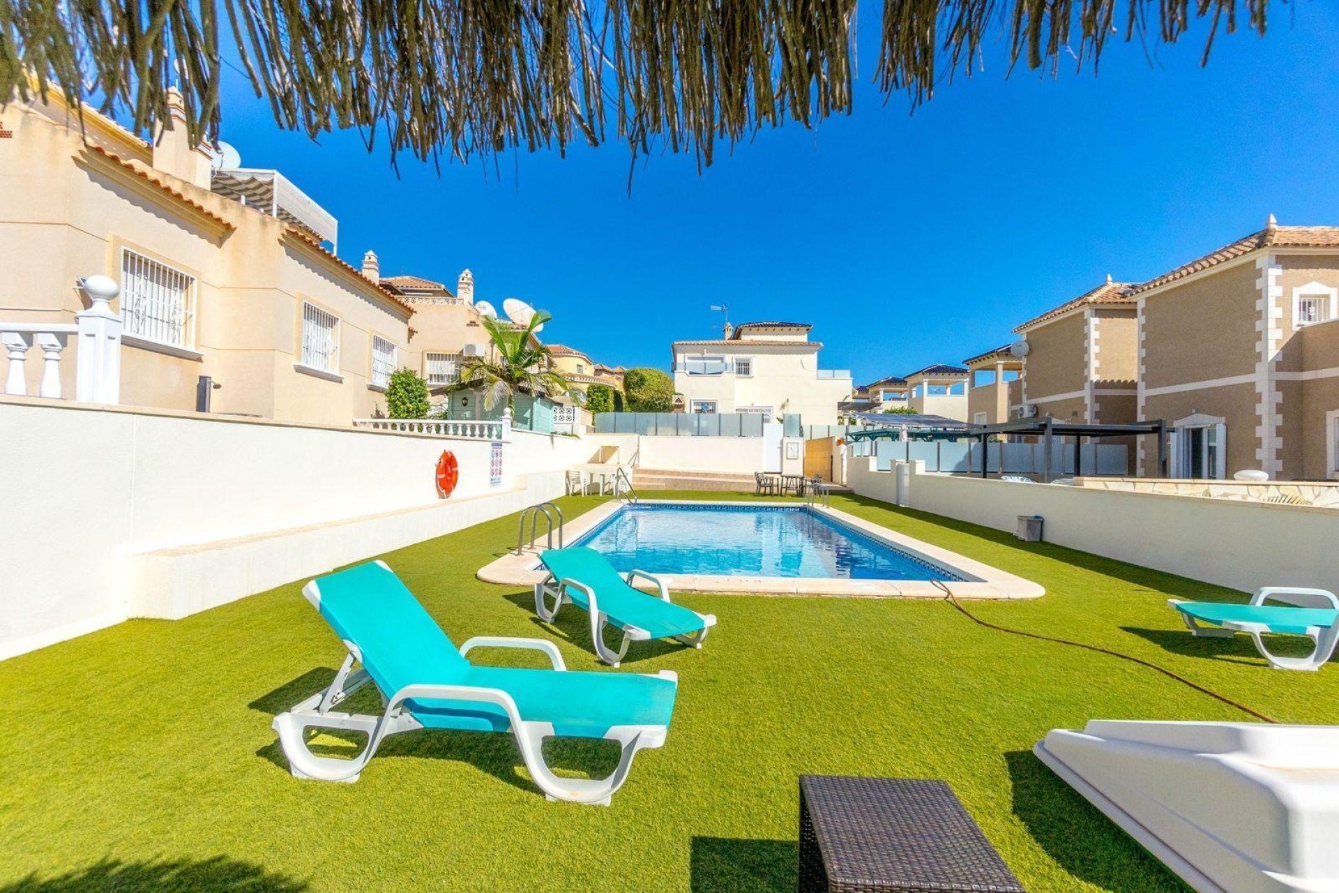 Venta - Apartamento / Piso -
Orihuela Costa - Las Filipinas
