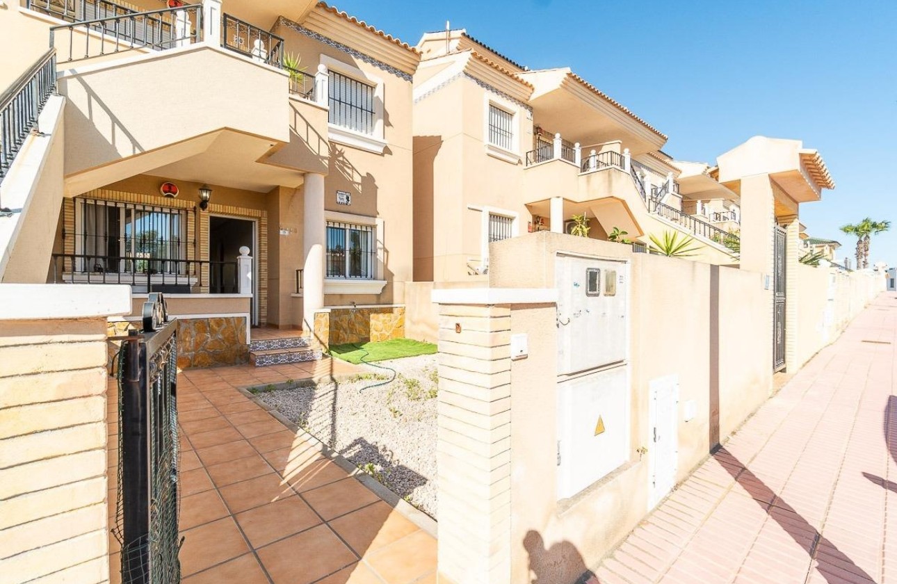 Venta - Apartamento / Piso -
Orihuela Costa - Los Almendros-La Florida