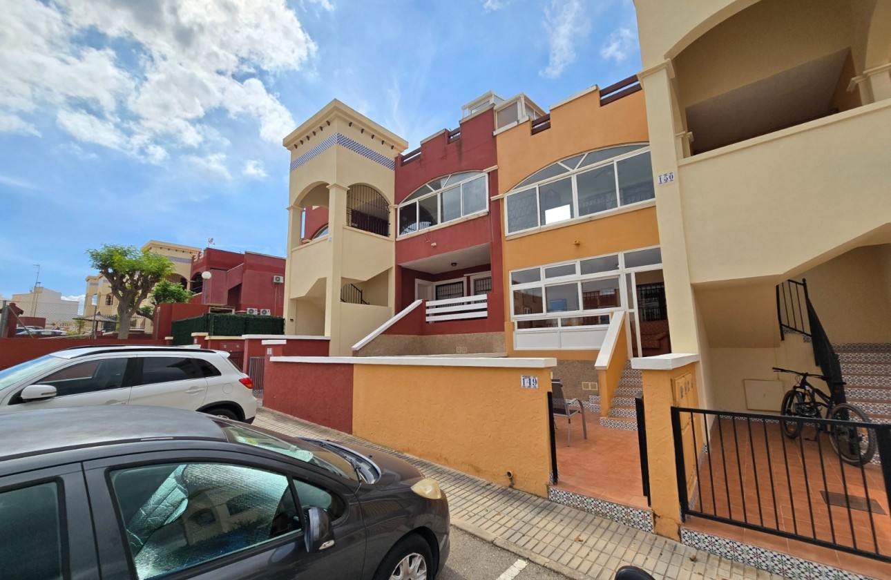 Venta - Apartamento / Piso -
Orihuela Costa - Los Altos *