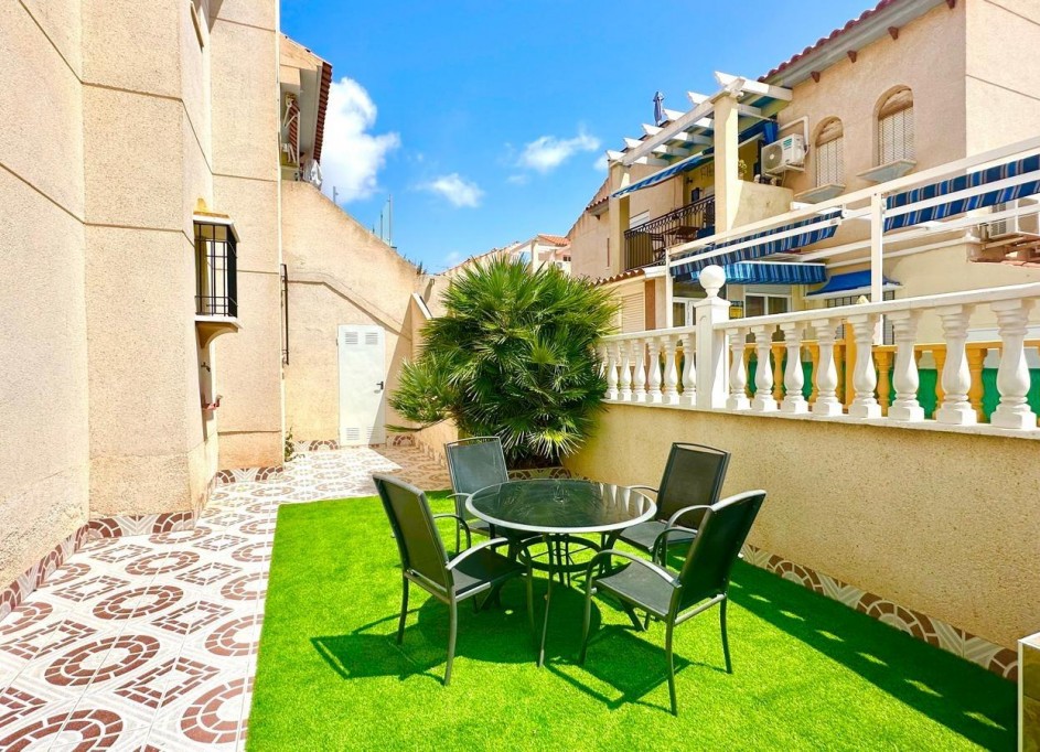 Venta - Apartamento piso -
Orihuela Costa - Playa Flamenca