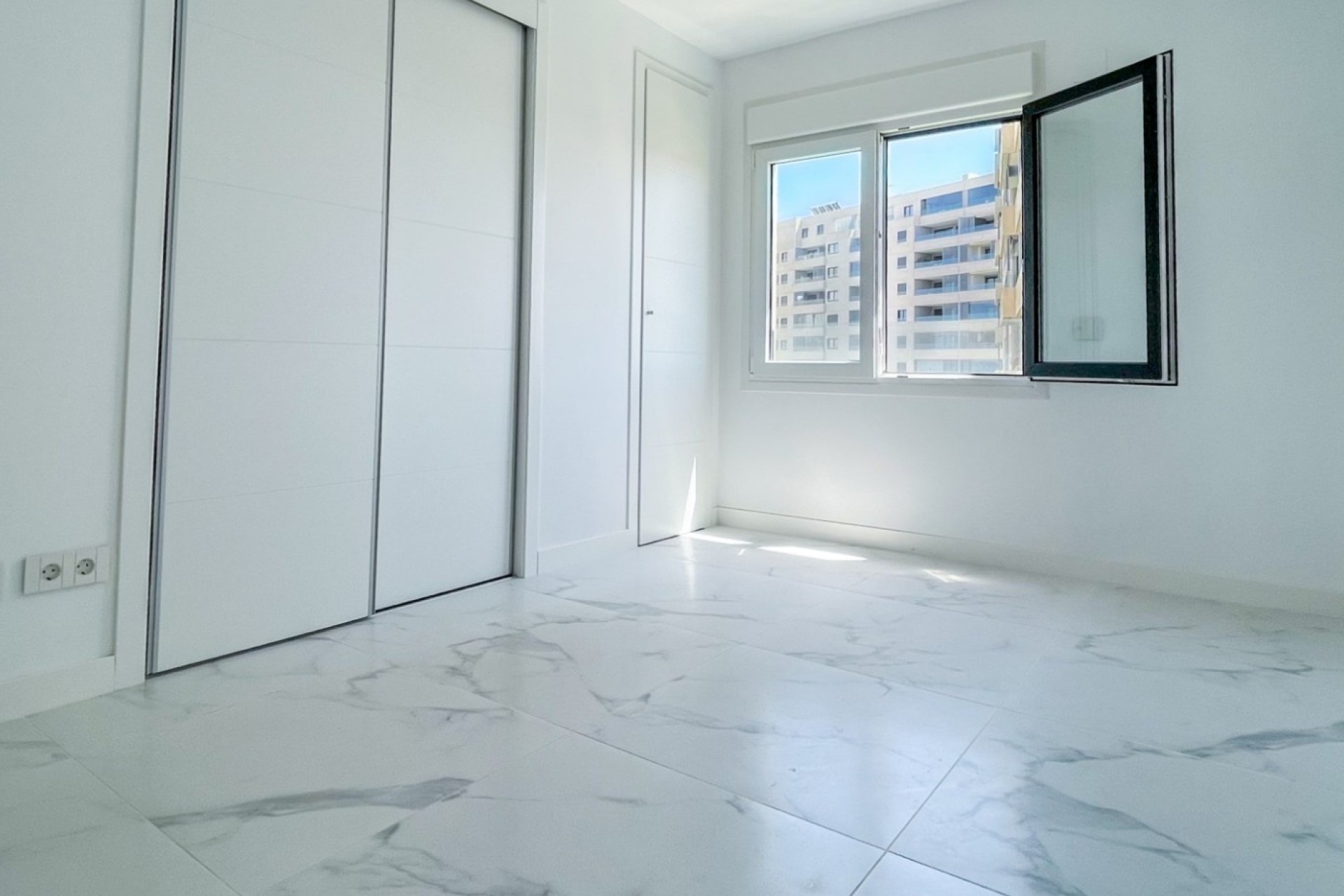 Venta - Apartamento / Piso -
Orihuela Costa - Punta Prima
