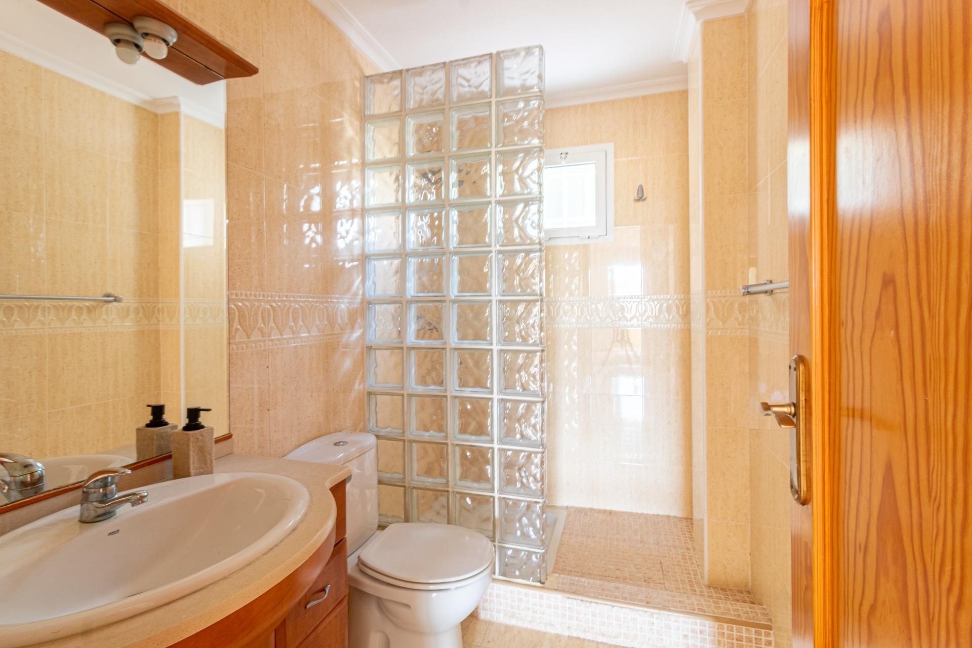 Venta - Apartamento / Piso -
Orihuela Costa - Punta Prima