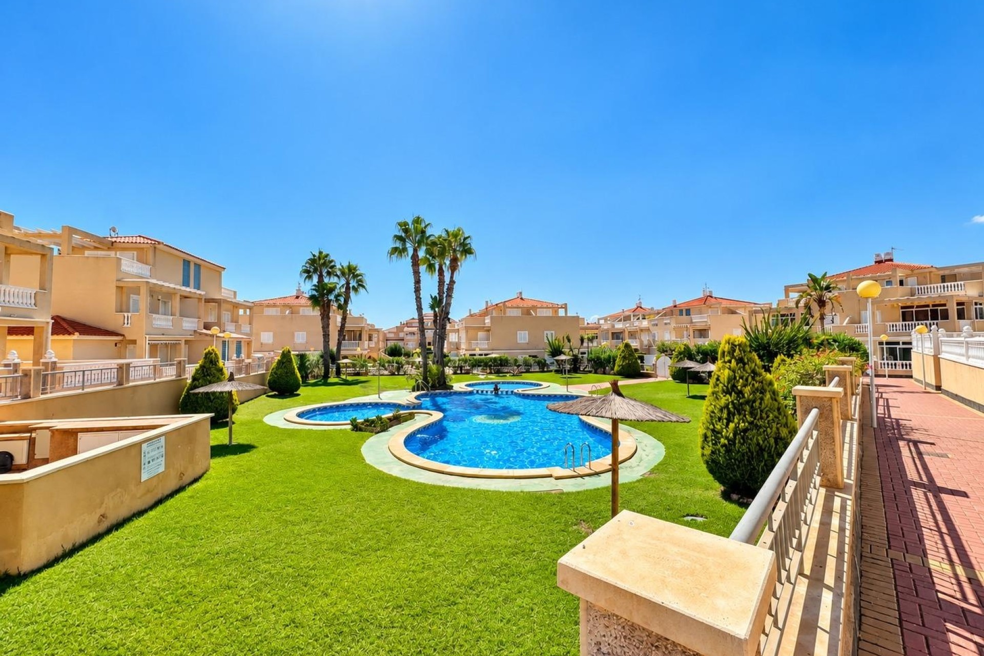 Venta - Apartamento / Piso -
Orihuela Costa - Punta Prima