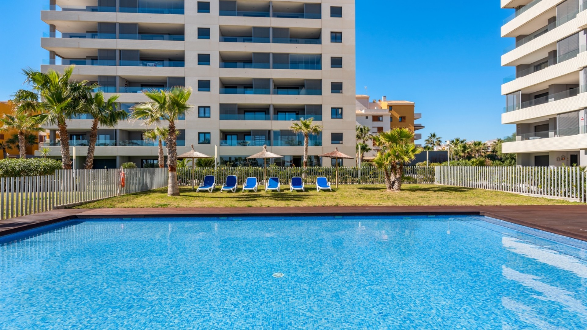Venta - Apartamento piso -
Orihuela Costa - Punta Prima