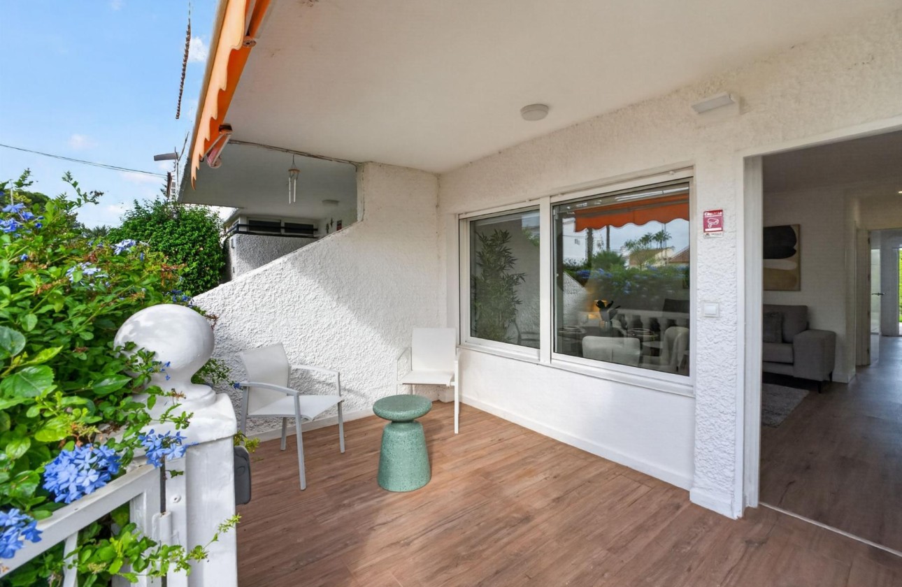 Venta - Apartamento / Piso -
Orihuela Costa - Villamartín