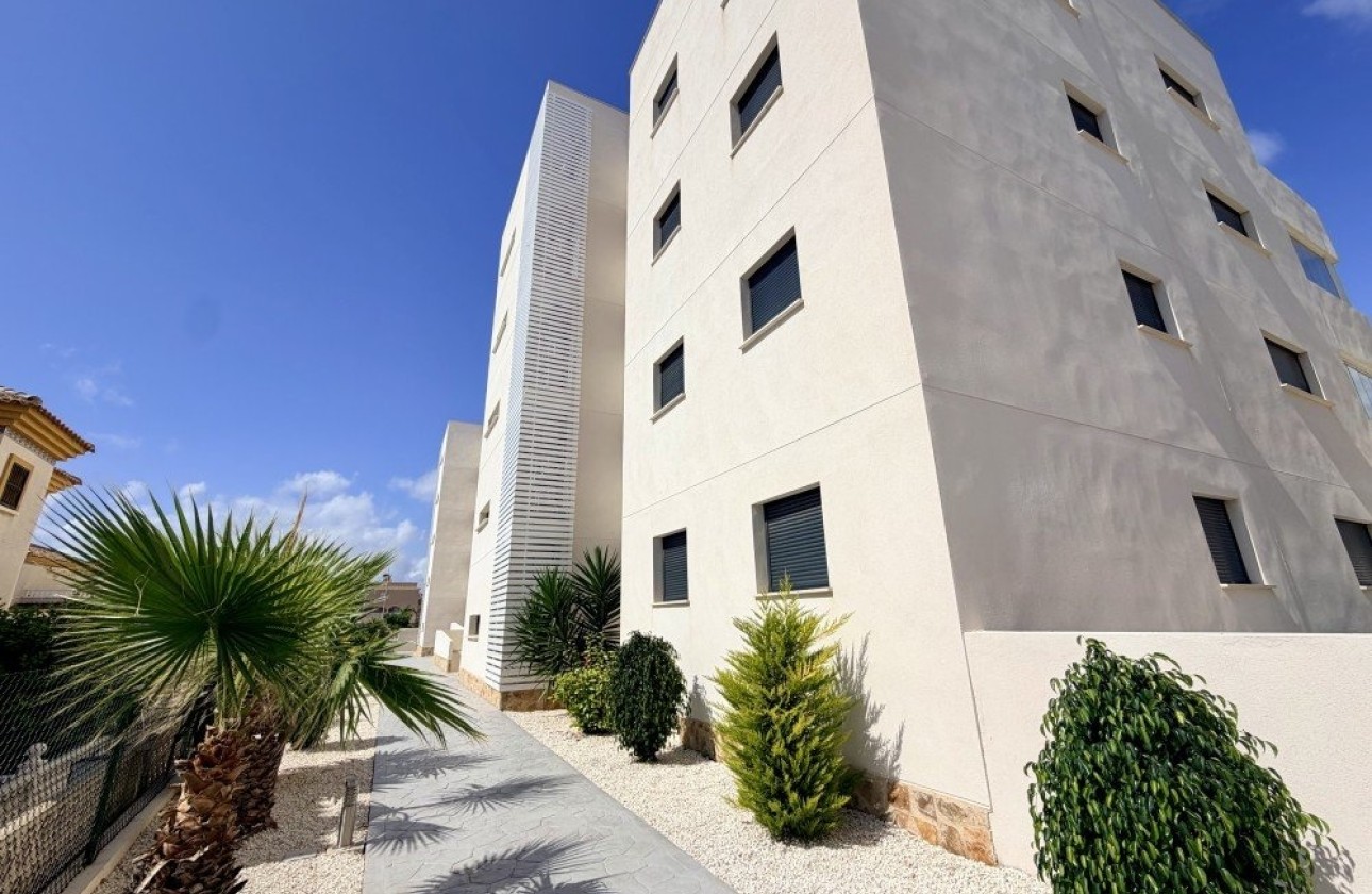 Venta - Apartamento / Piso -
Orihuela Costa