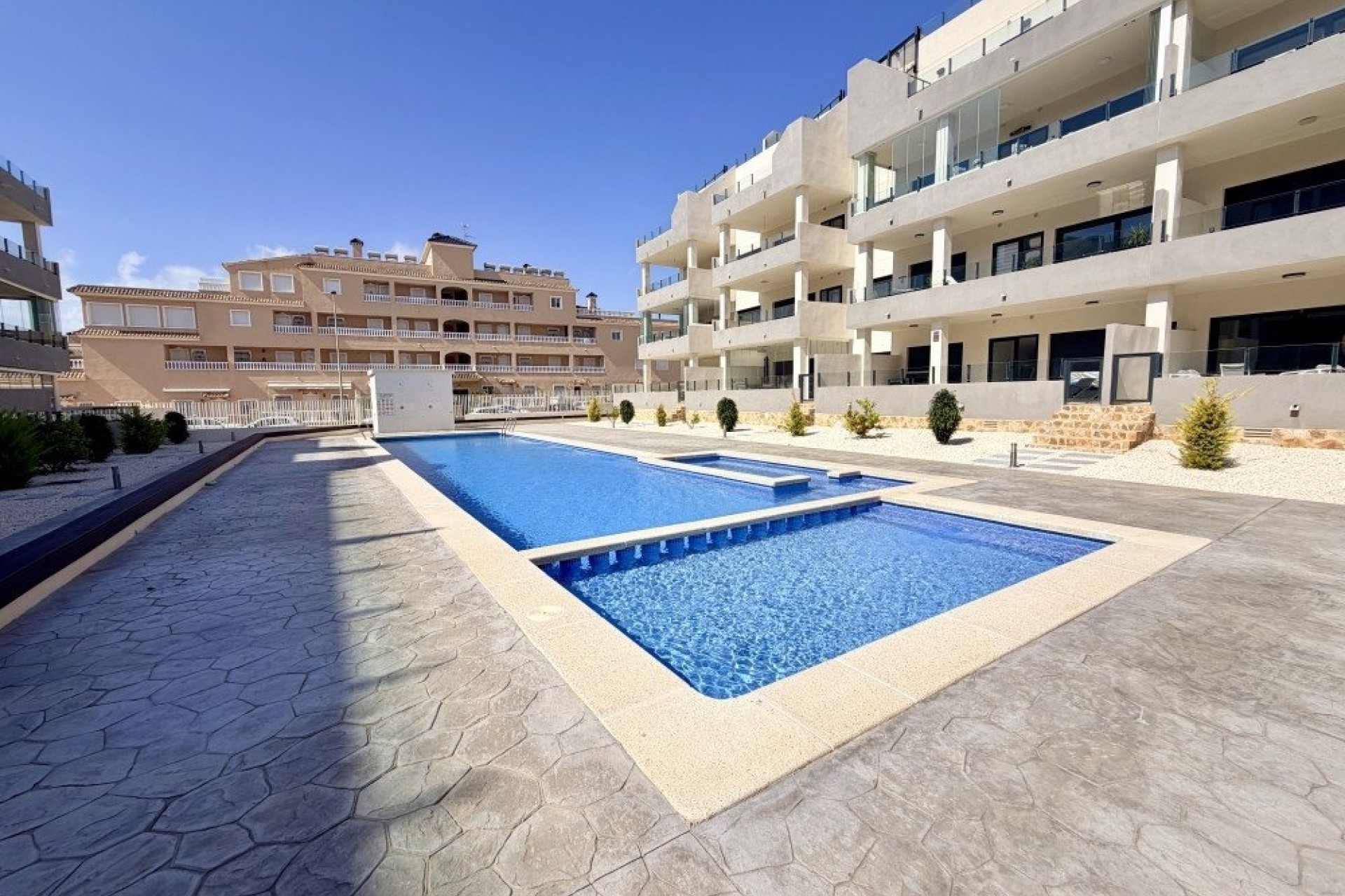 Venta - Apartamento / Piso -
Orihuela Costa
