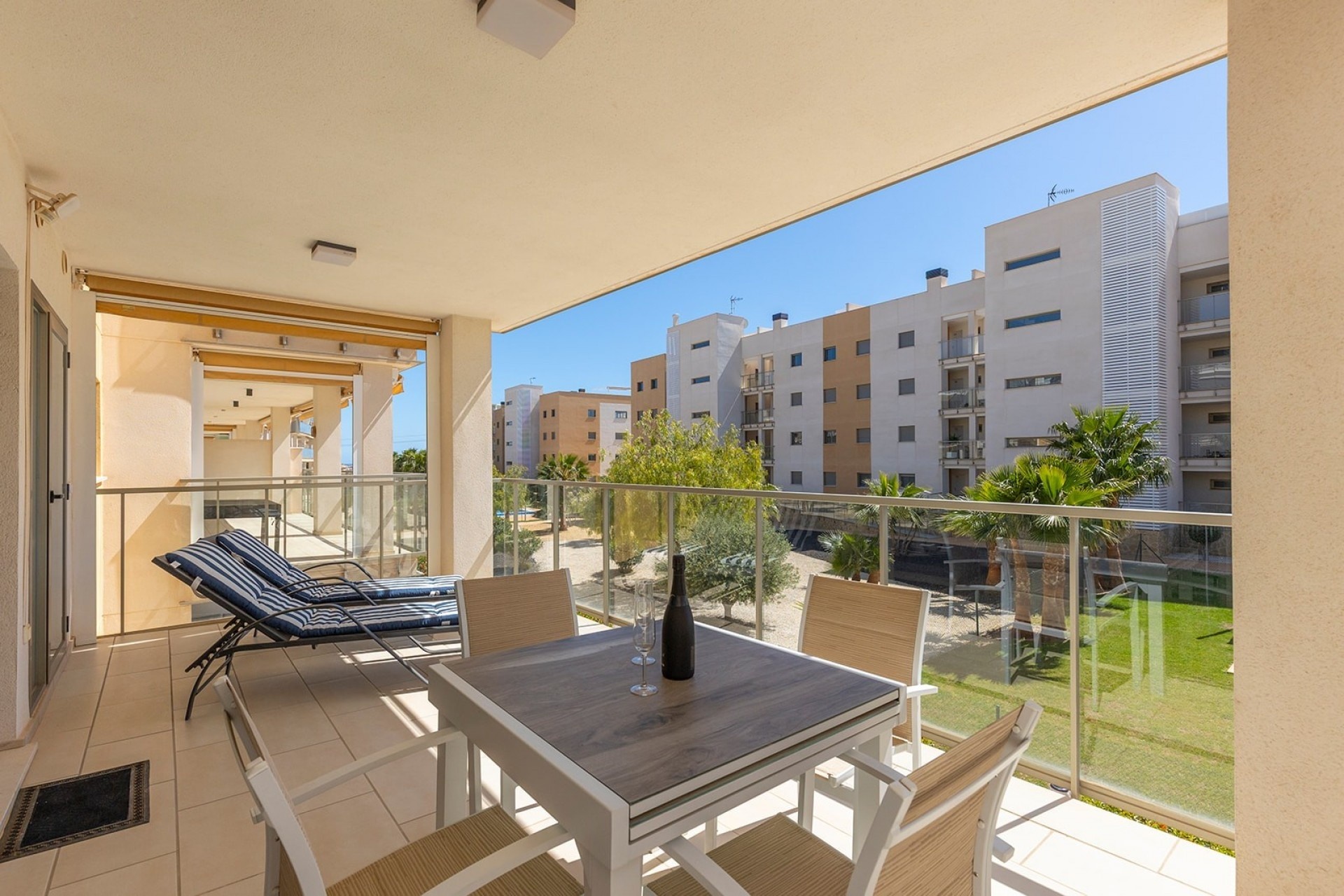 Venta - Apartamento / Piso -
Orihuela Costa