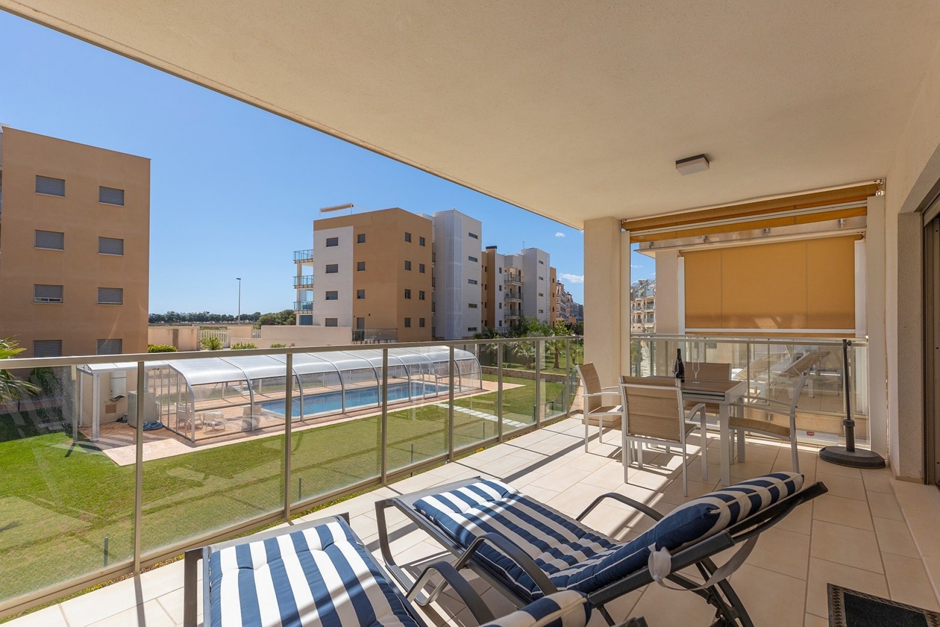 Venta - Apartamento / Piso -
Orihuela Costa